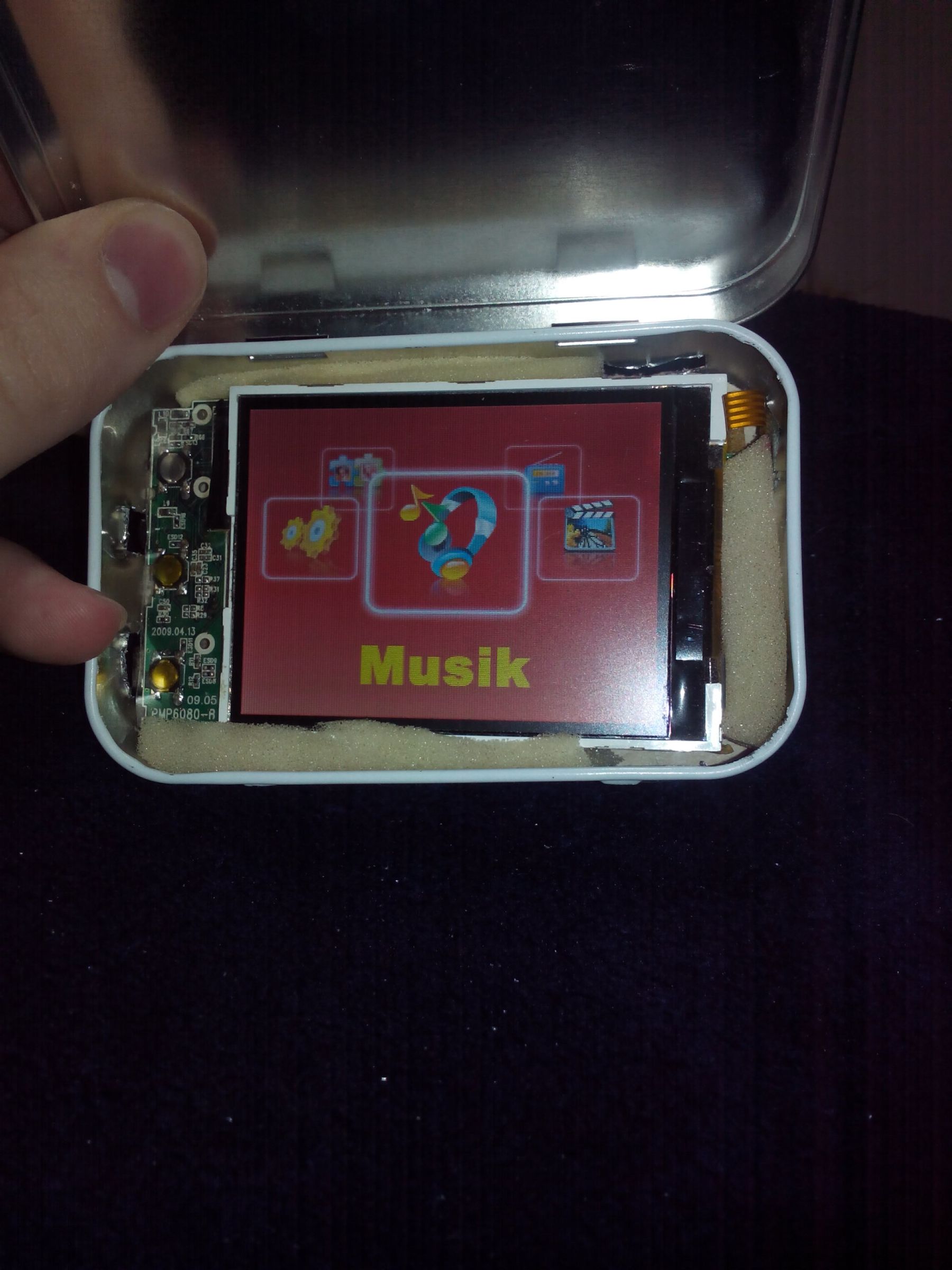 Altoids MP4 Player