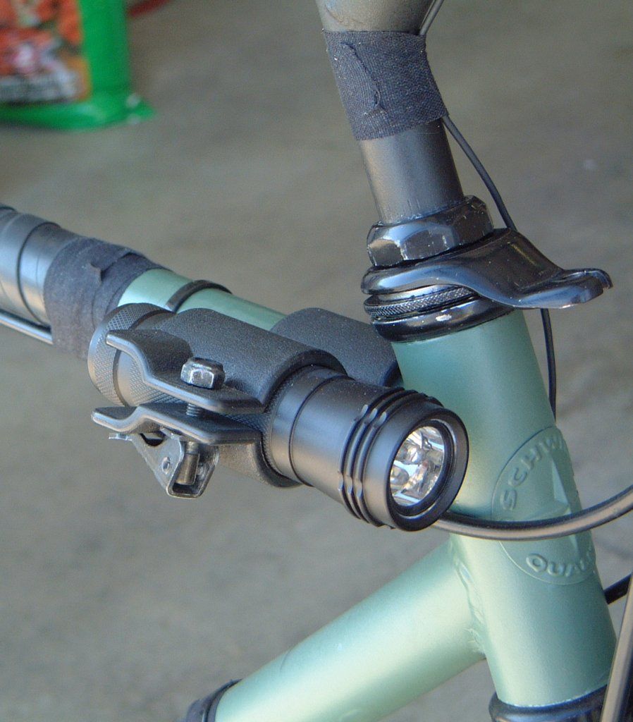(Yet Another) Simple LED Flashlight Bike Light