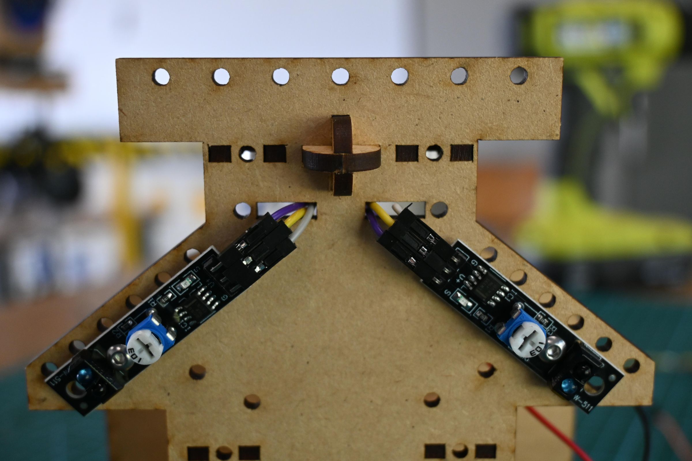 BATTLE BOTS - Torneo De Robots Sumo : 11 Steps (with Pictures ...