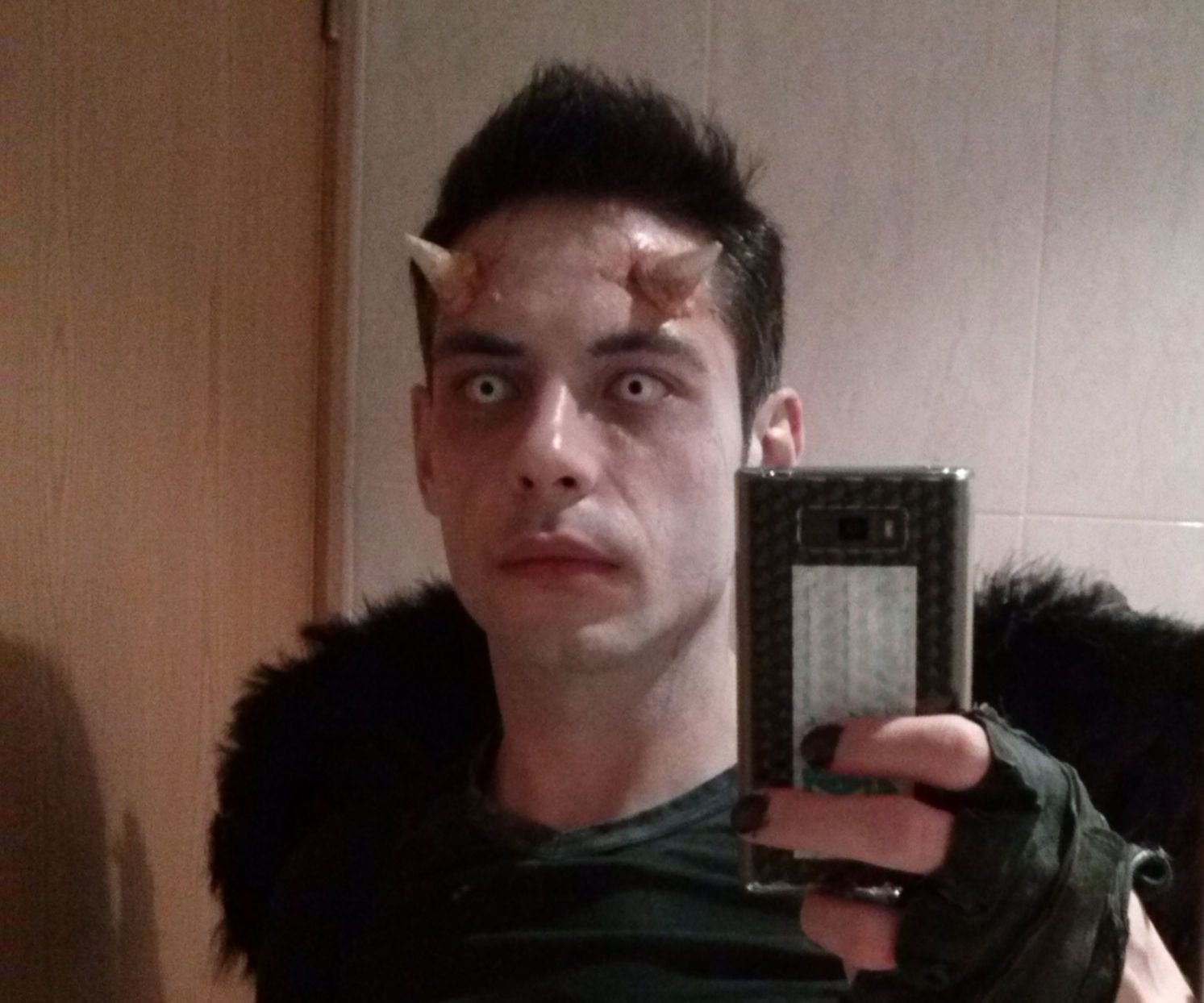halloween devil horns makeup / Cuernos de demonio para tu disfraz
