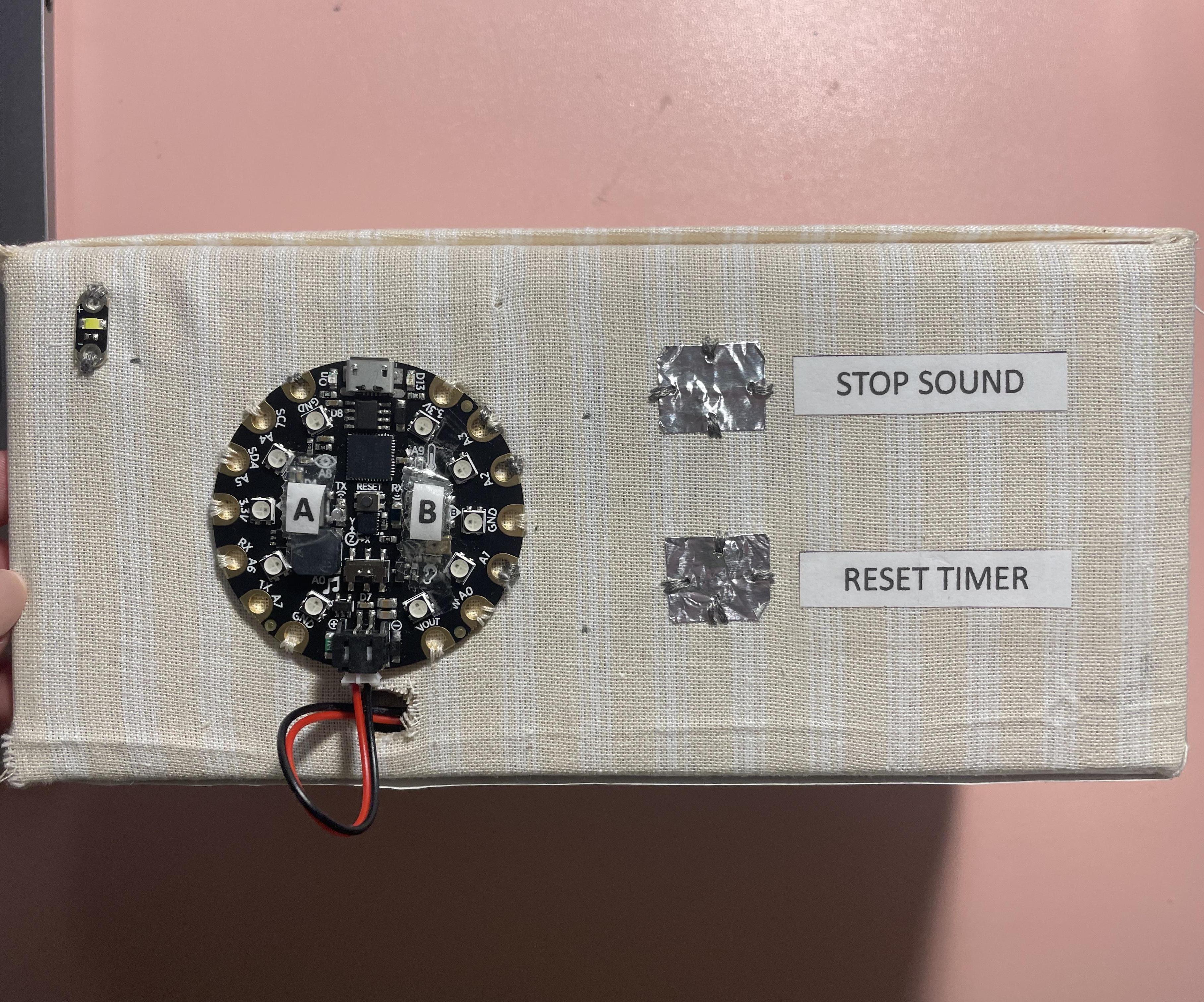 How to Use a Timer to Keep Laundry Moving - Featured Image