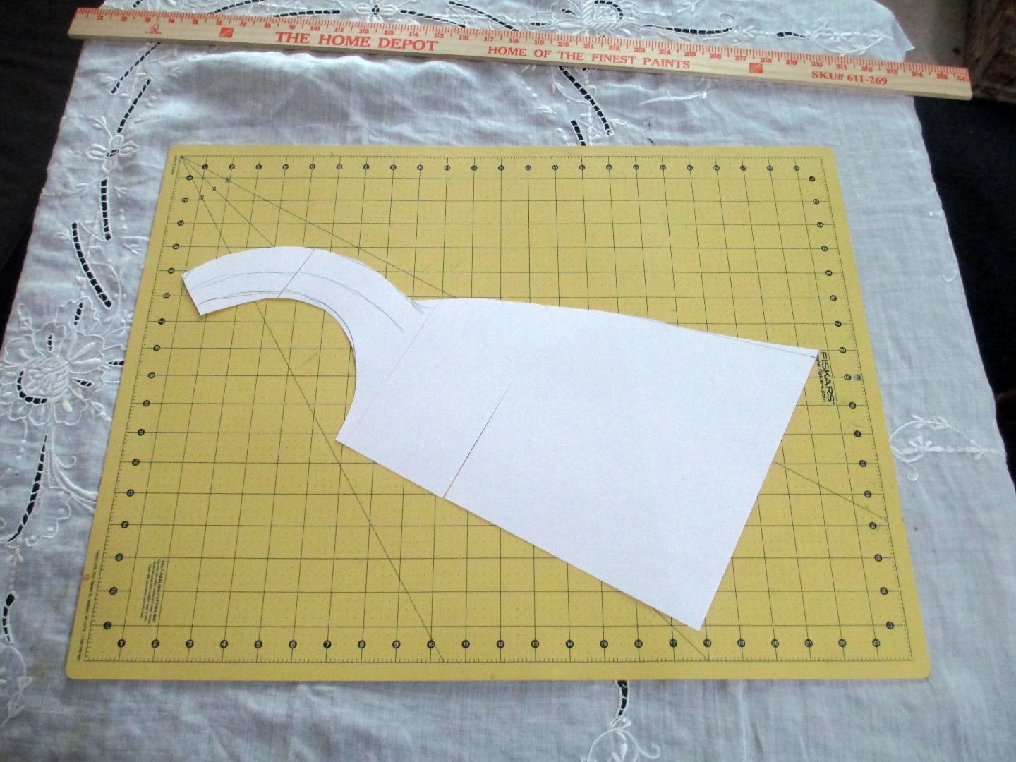 Nibbler From Futurama Dog Costume 16 Steps (with Pictures