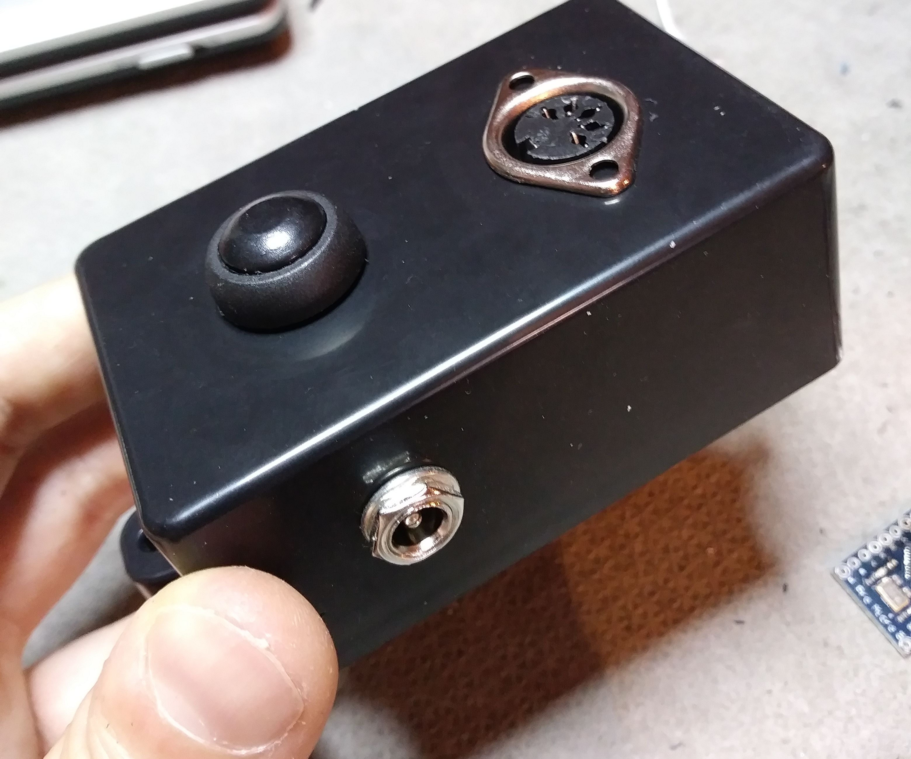 Patchfinder - a MIDI SysEx and Control Change Patcher