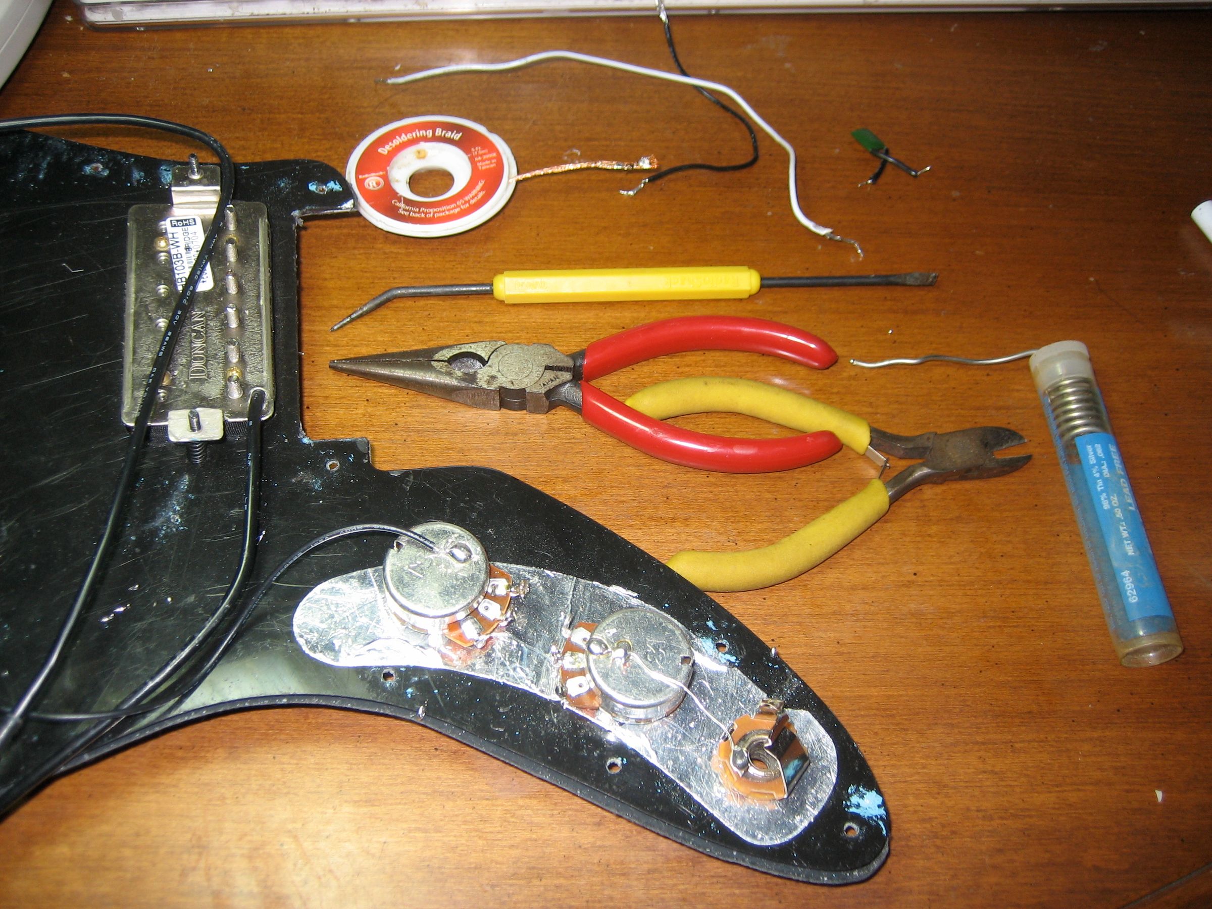 How to Wire a Guitar for 2 Volumes Instead of 1 Volume 1 Tone