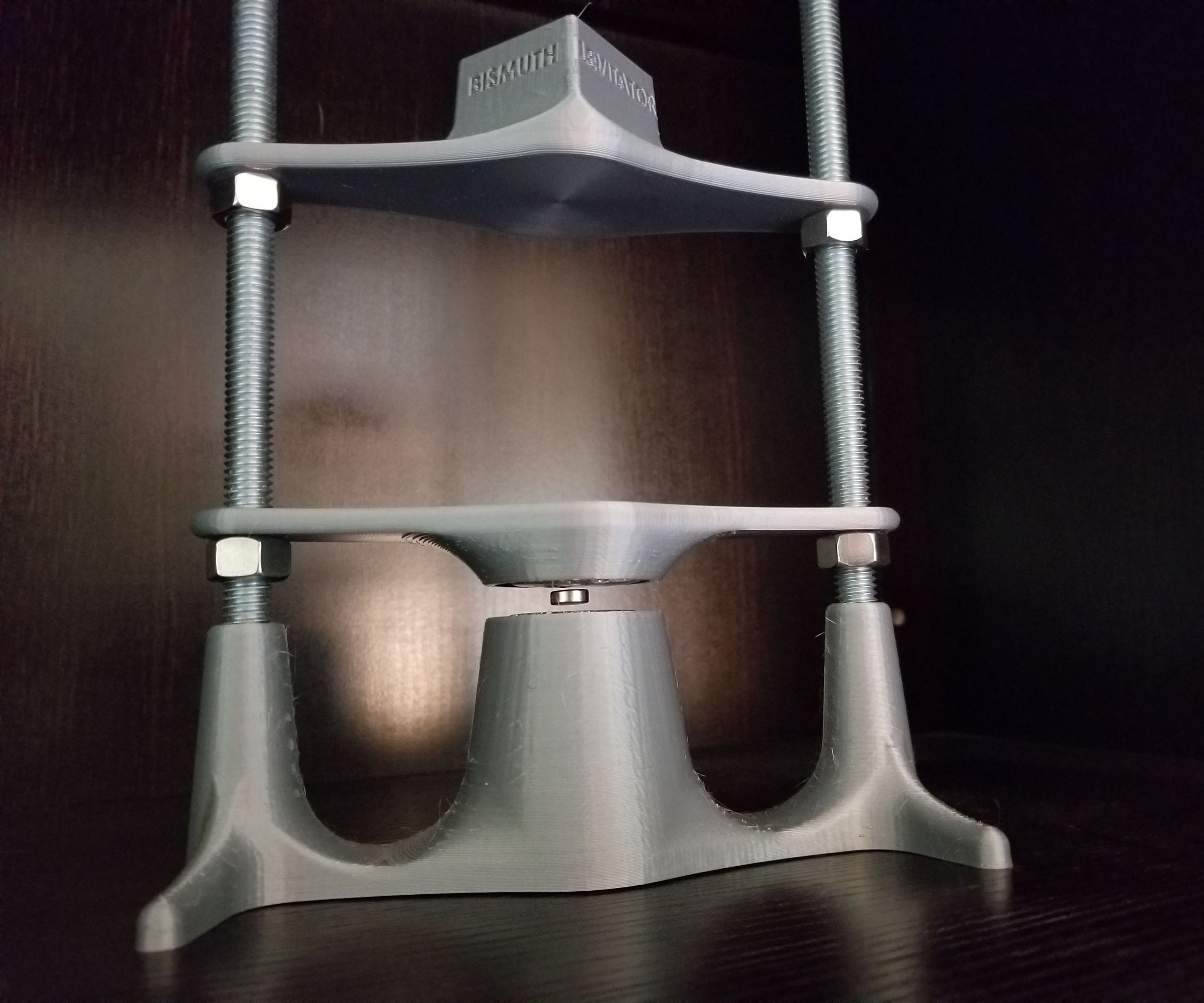 Bismuth Magnet Levitator