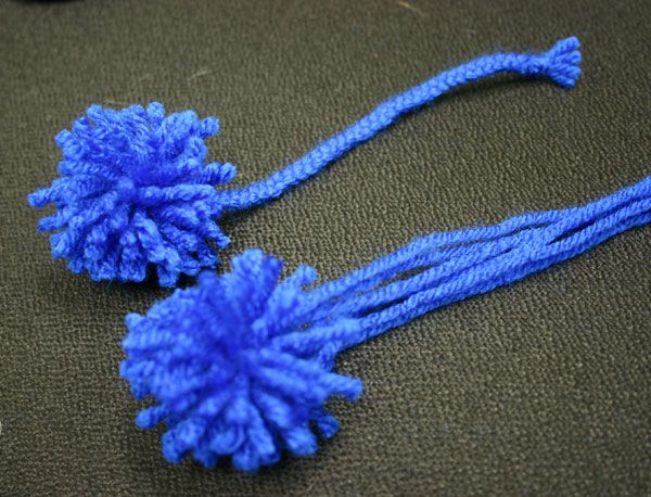 Make Tassel Poof Using Credit Card & Shoebox