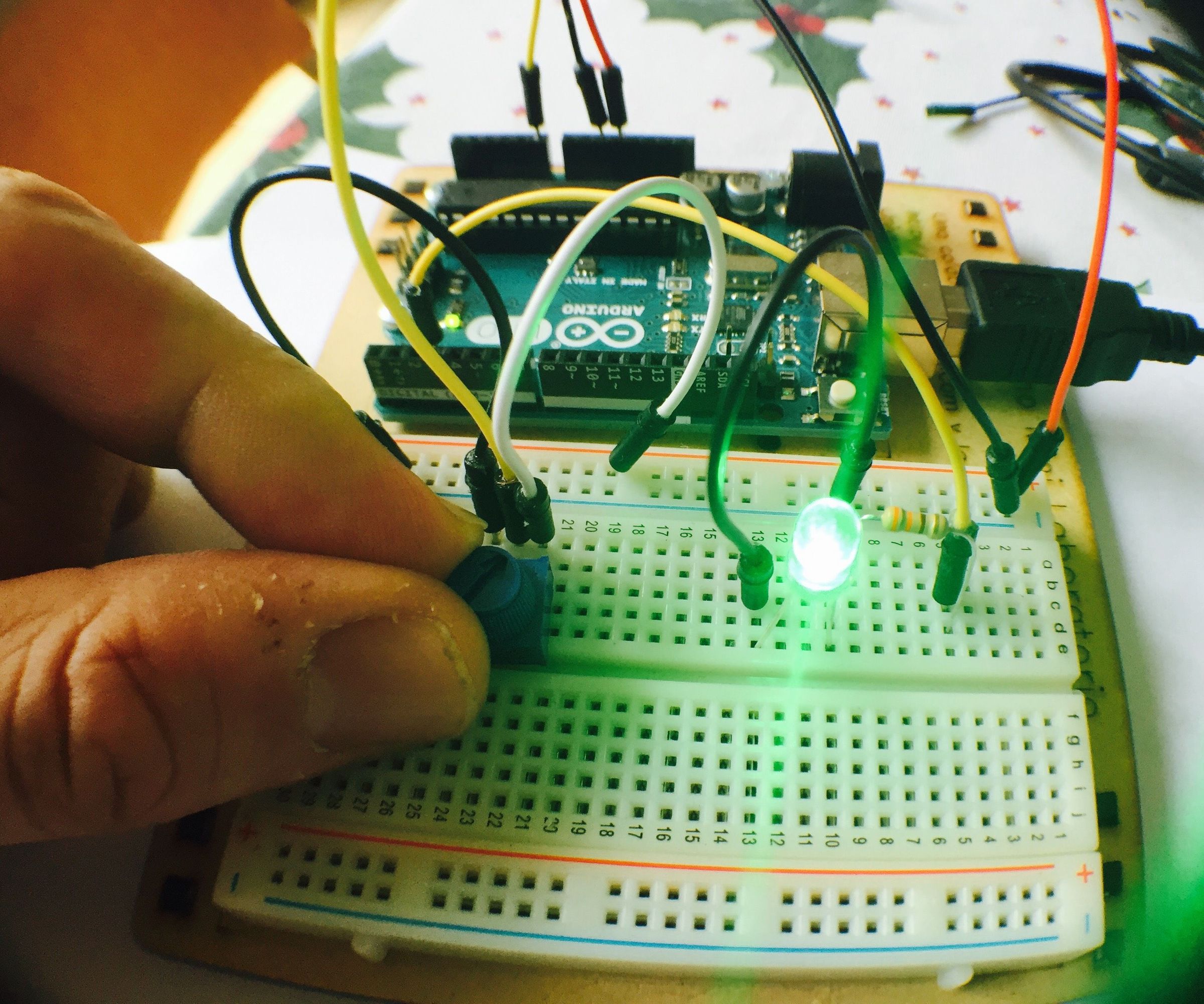 Potenciometro Y Led