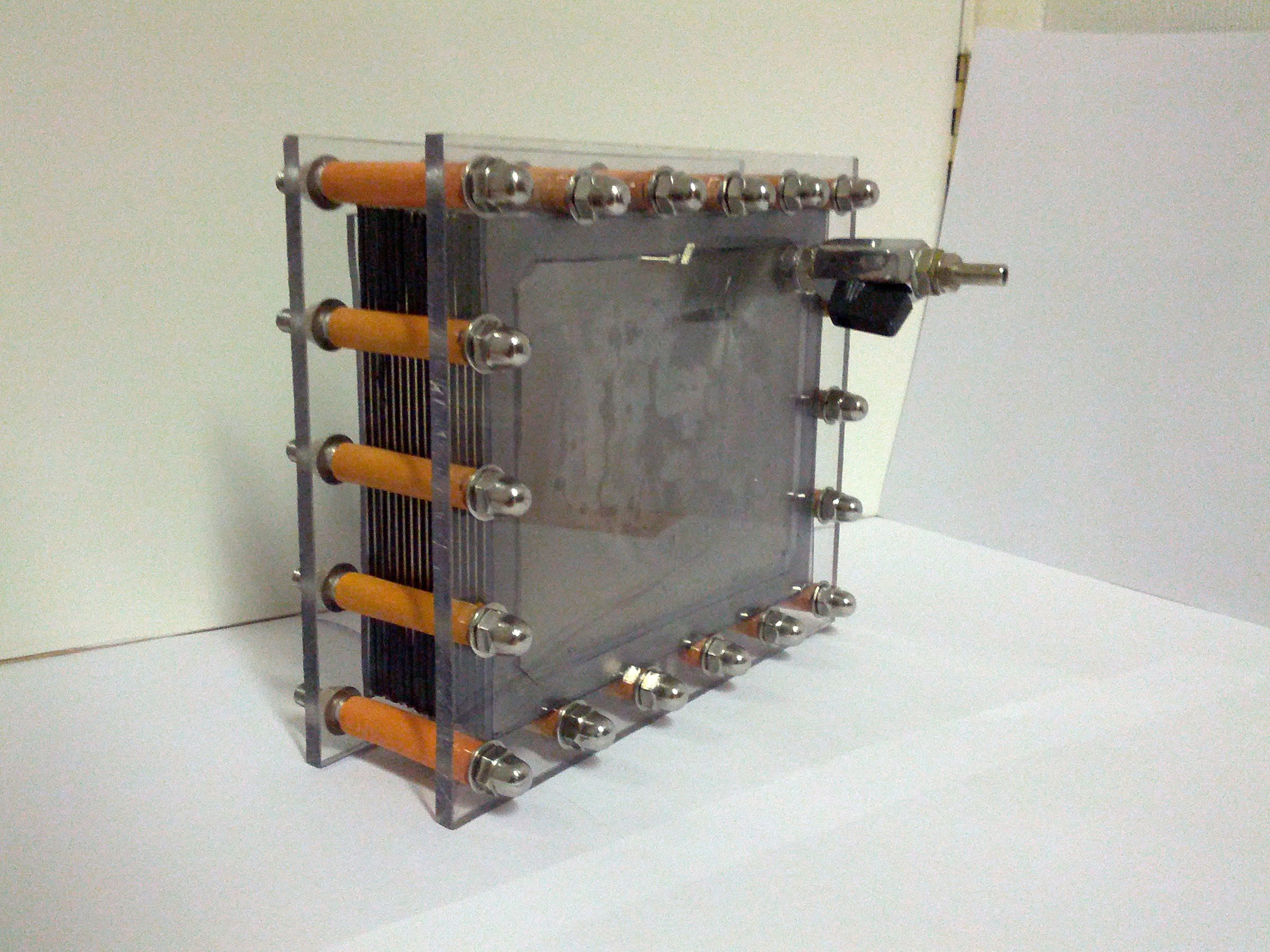 Dry Cell Electrolyser