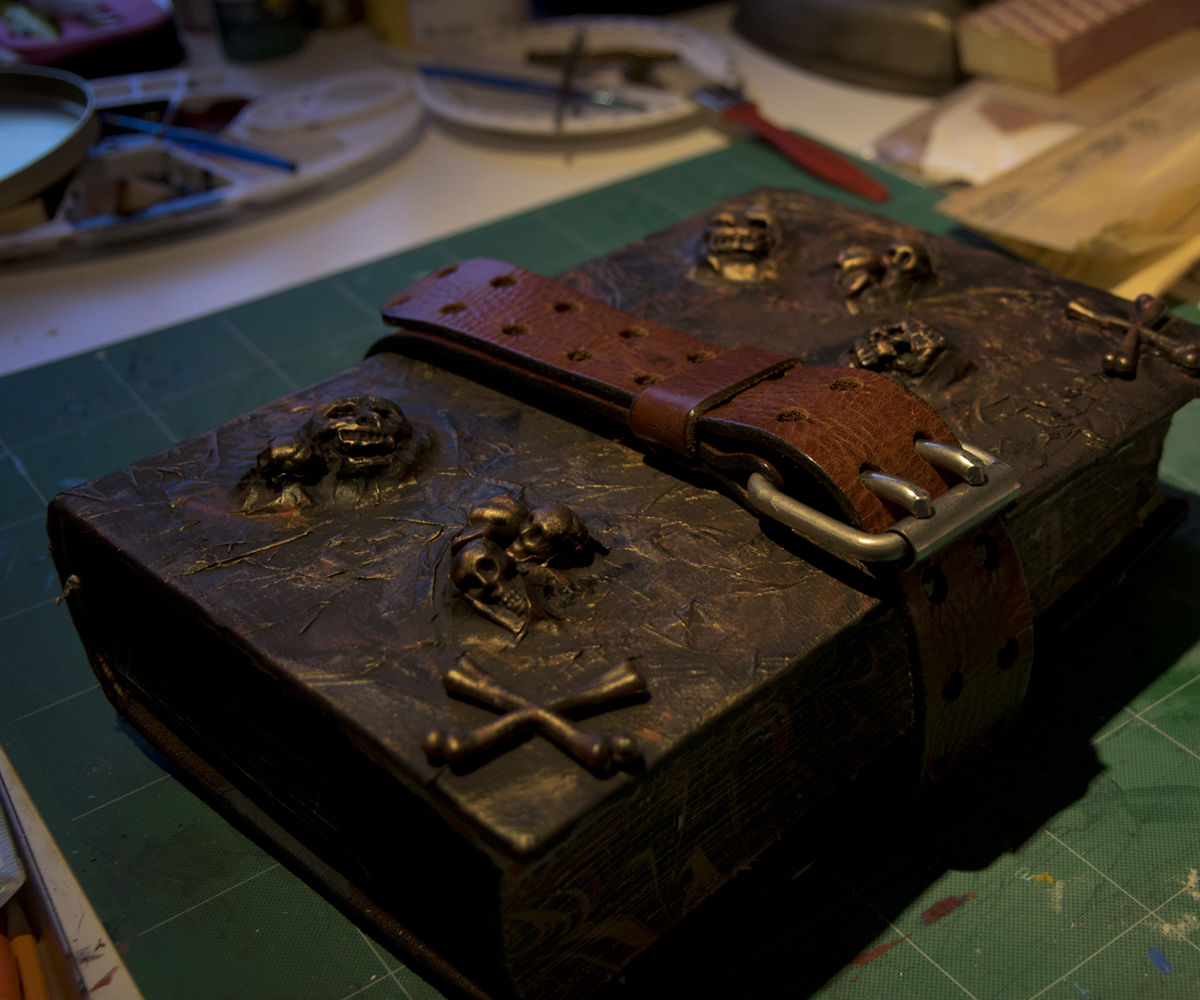 Spell Book With Glowing Well of Souls - Introduction