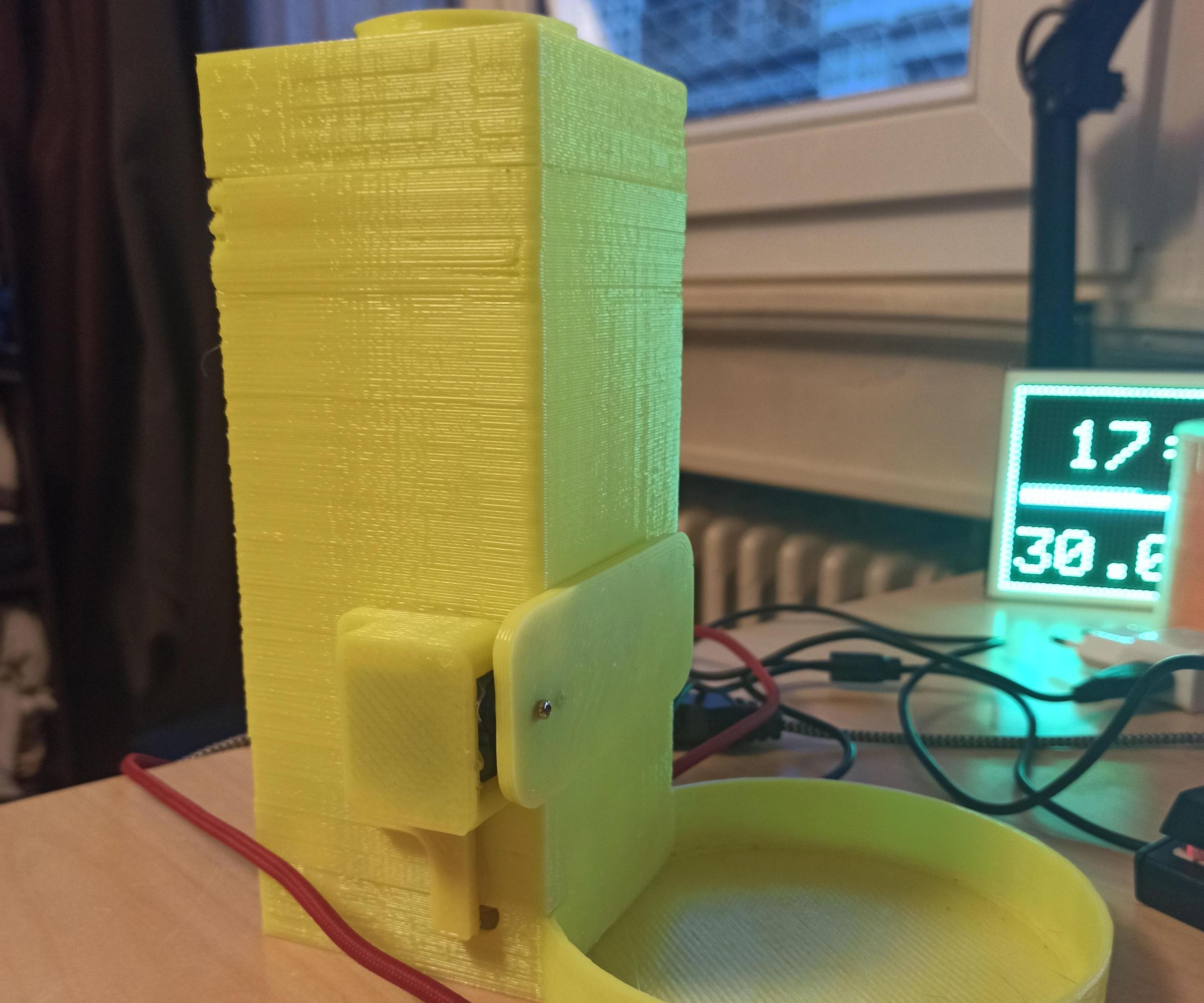 Turb'O'Croquettes - 3D Printed Interactive Cat Food Dispenser