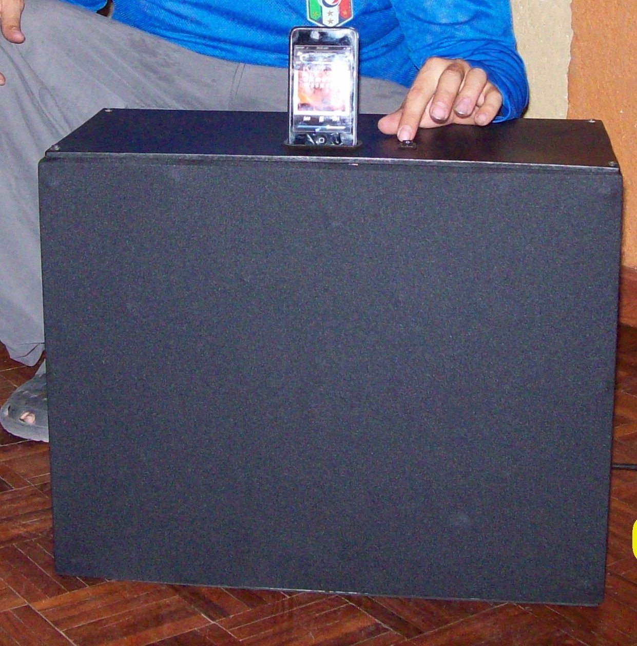 IPOD TOUCH SOUND STATION