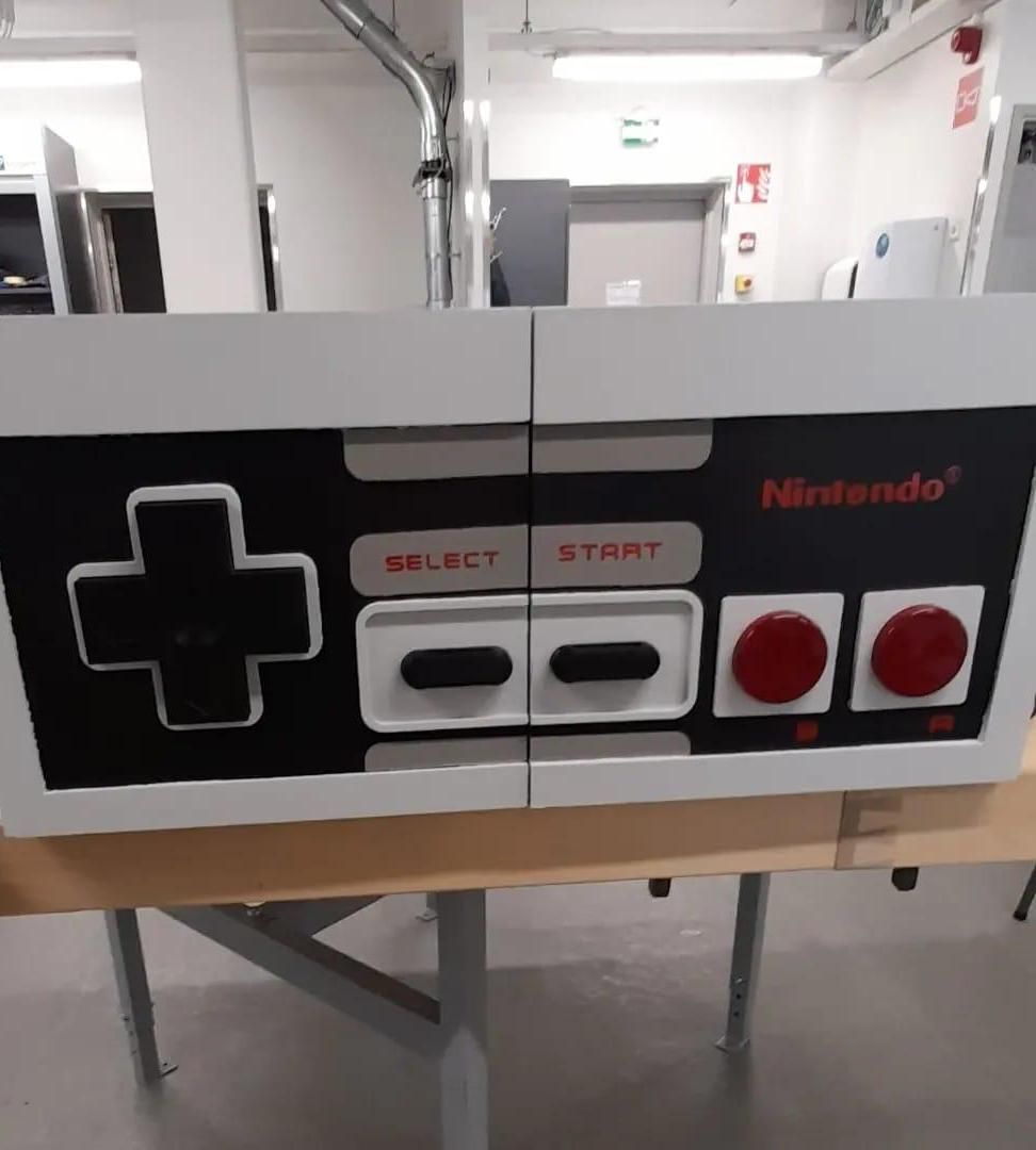 Nes Cabinet