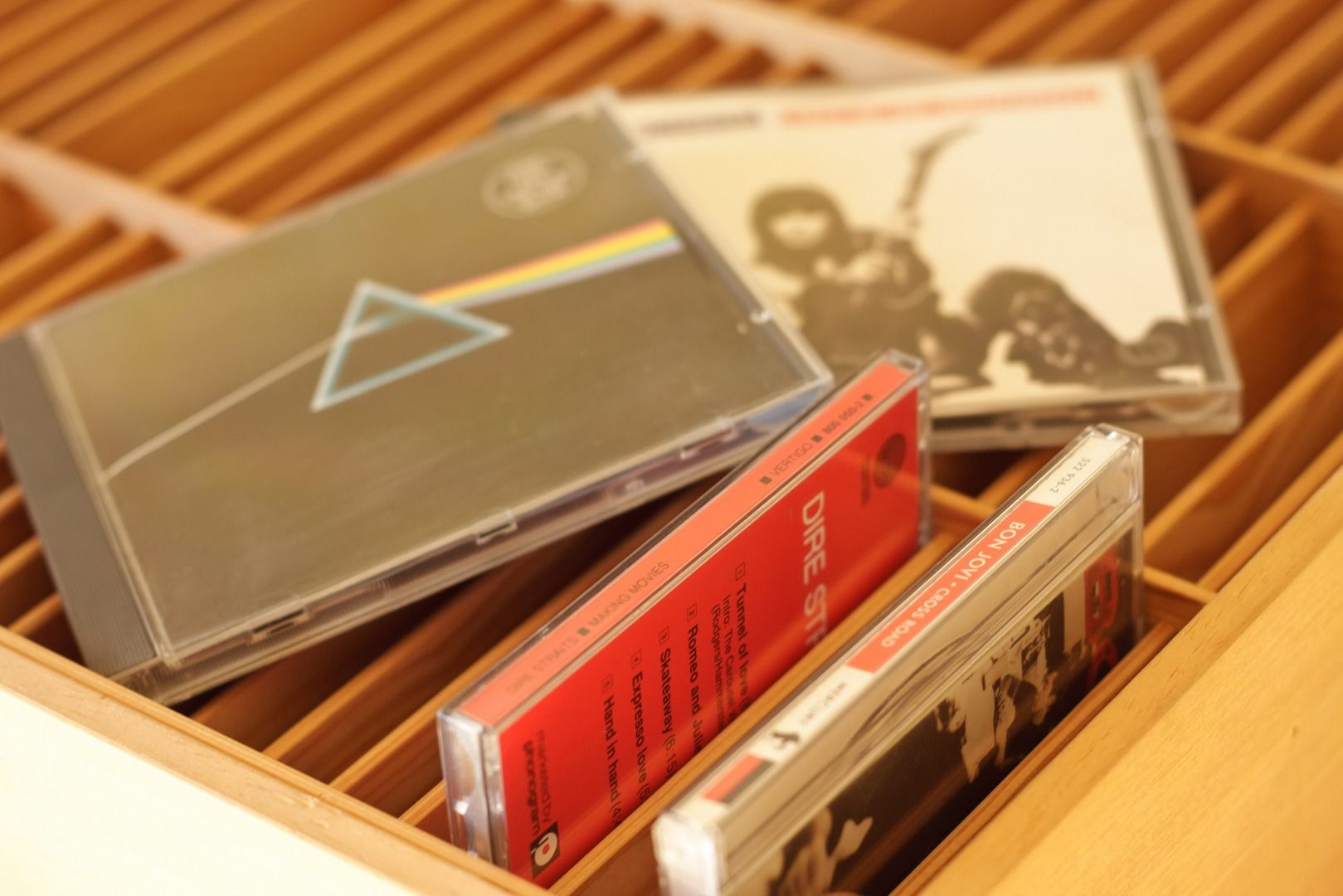 Revived CD Rack As Vintage Box : 30 Steps (with Pictures