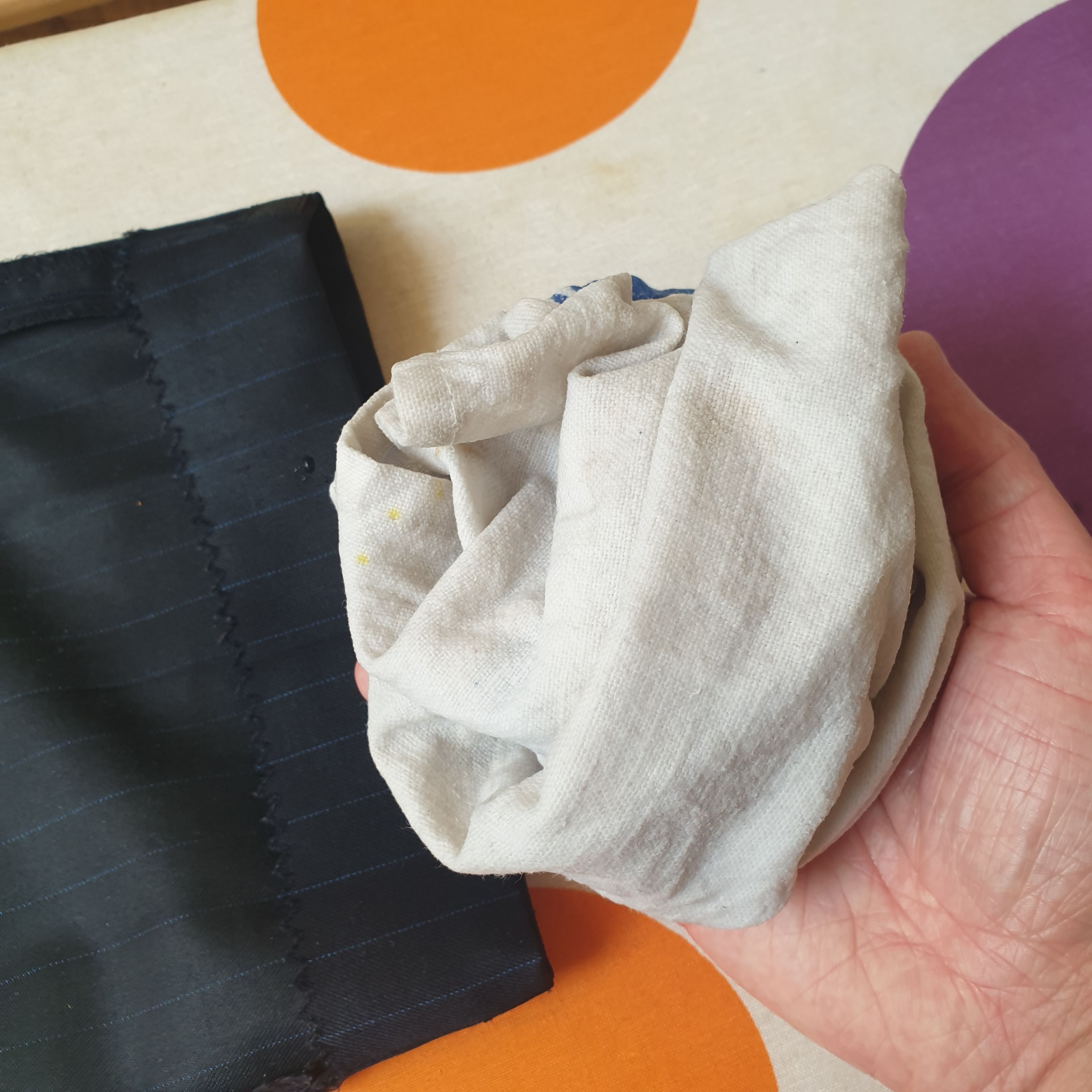 How to Use Hemming Tape (Wonderweb/Wundaweb) on Trousers 5 Steps