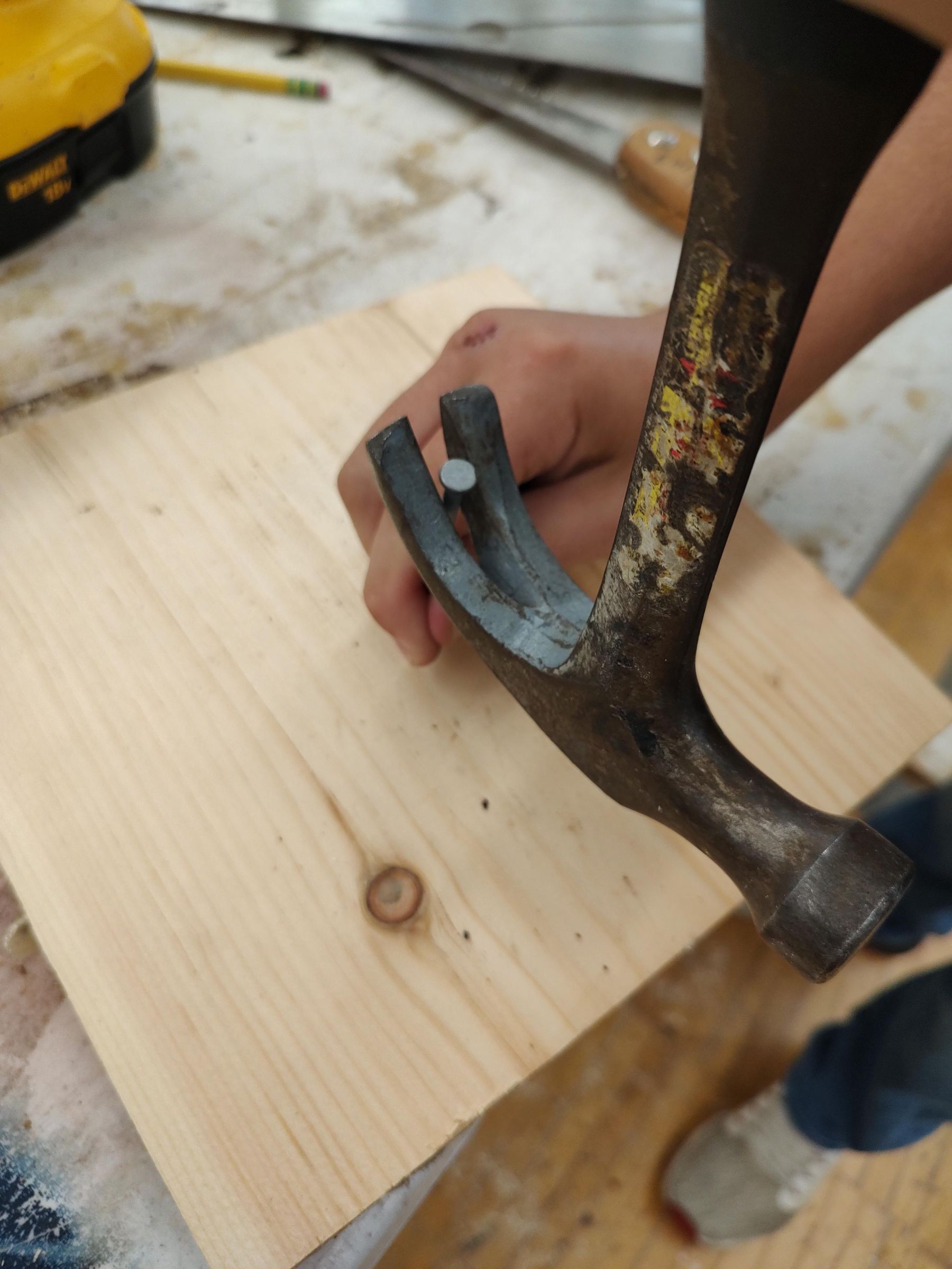 How to Hammer a Nail Into a Piece of Wood and Pry It Out 3 Steps (with Pictures) Instructables
