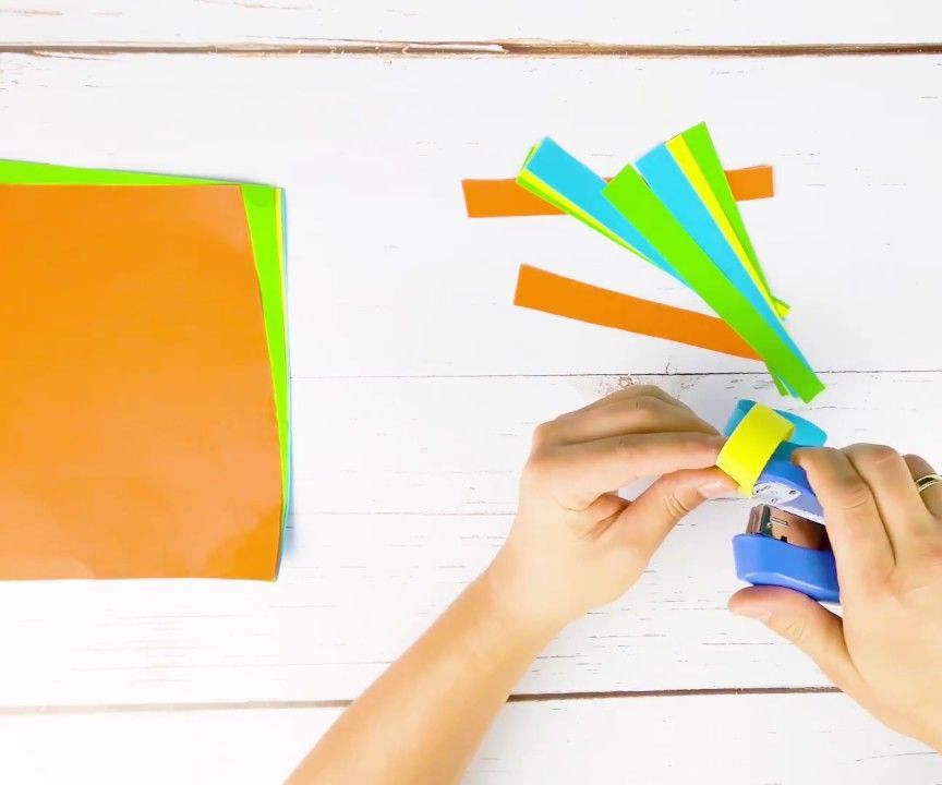 How to Make a Christmas Paper Chain?