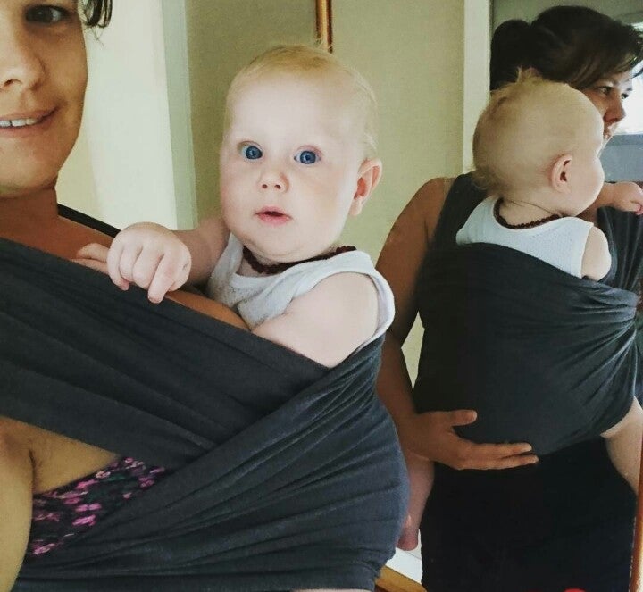 DIY Stretchy Wrap for Newborn Babywearing 5 Steps (with Pictures