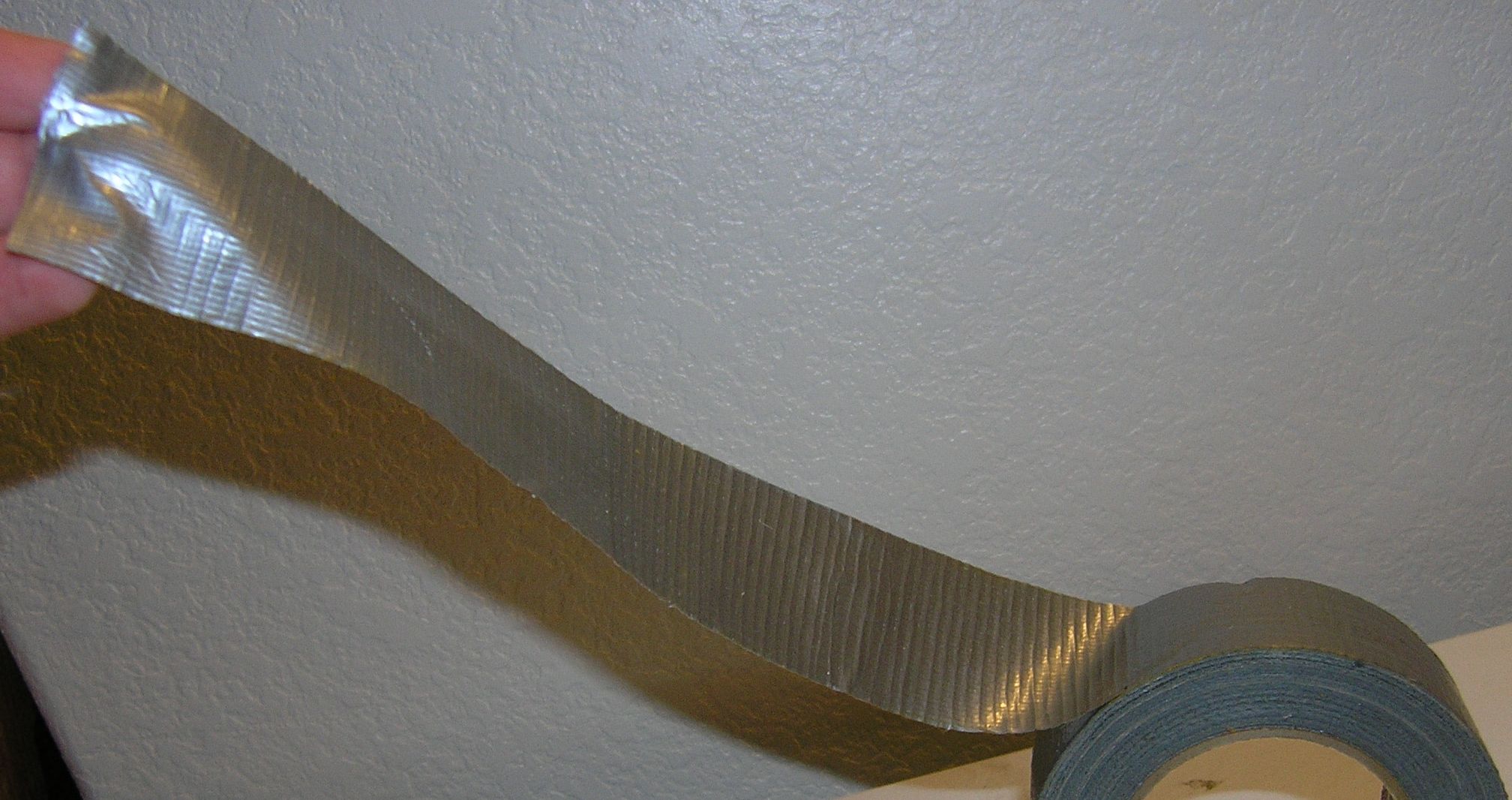 Desert Pest Control With Duct Tape. USE CAUTION }===---'