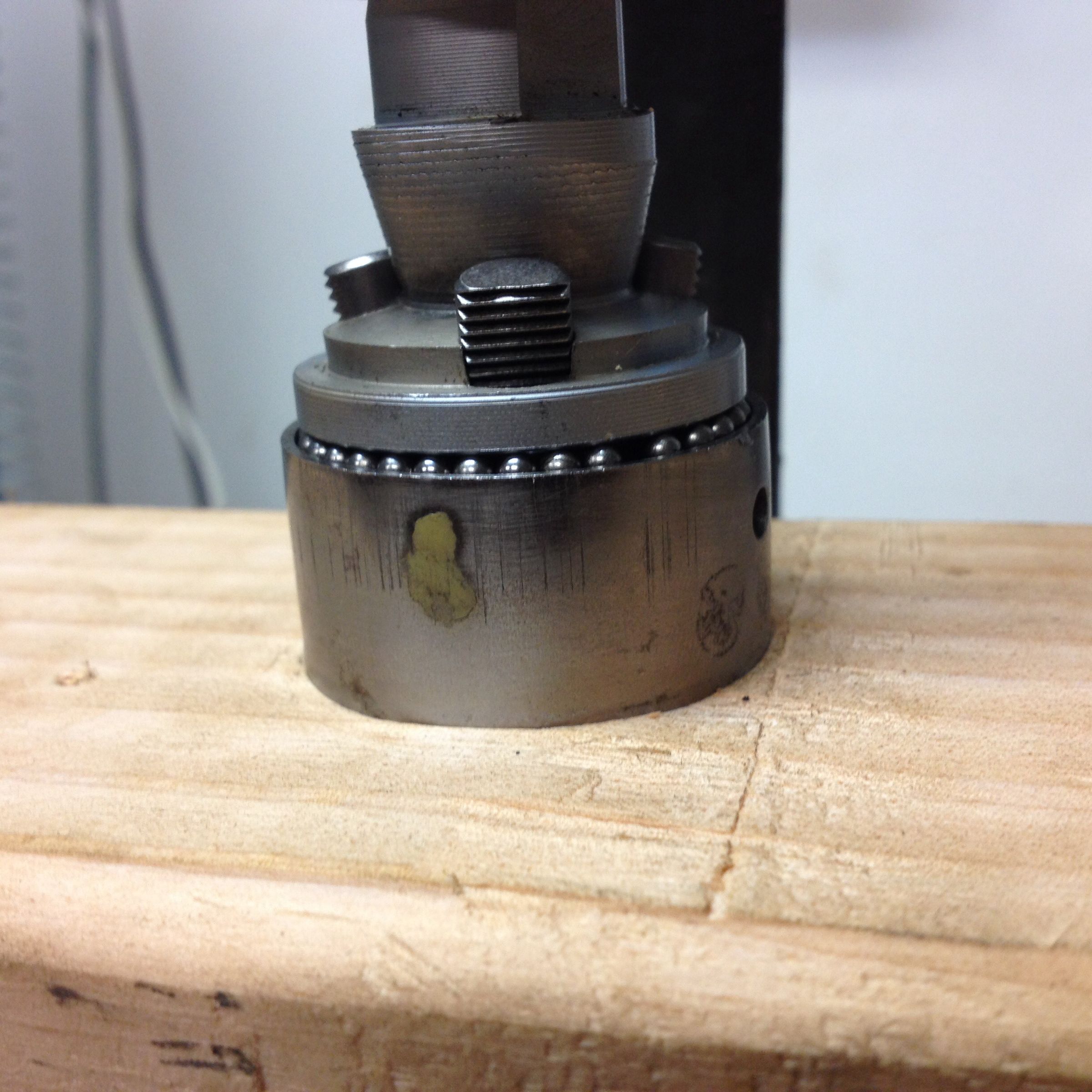How to Disassemble a Keyless Drill Chuck : 9 Steps (with Pictures ...