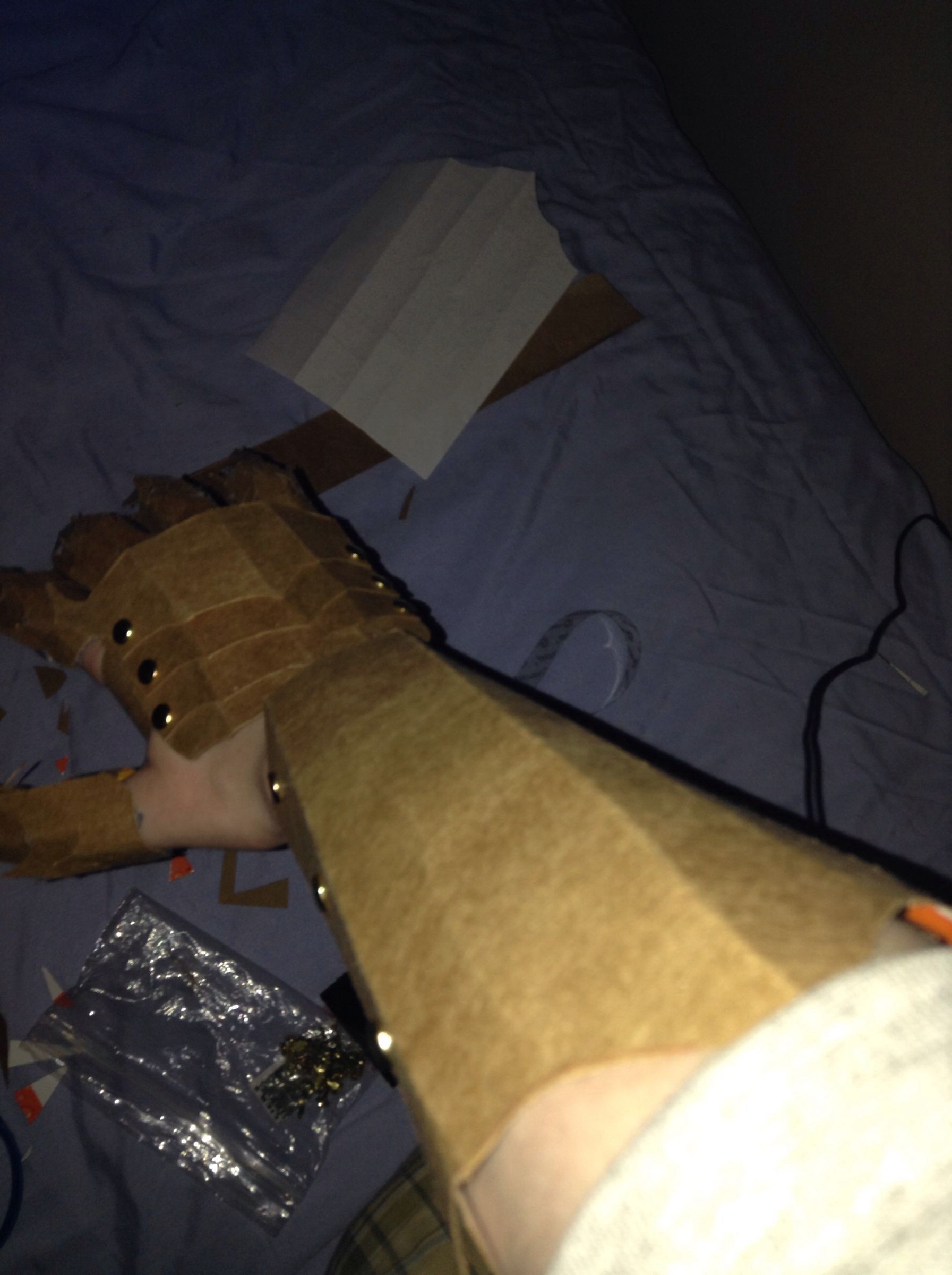 Awesome Nazgul Gauntlet : 7 Steps Instructables