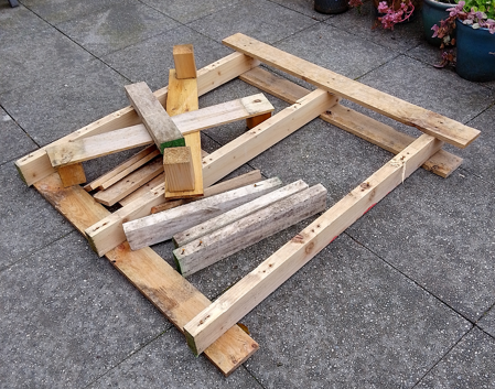 Dismantle the Pallets