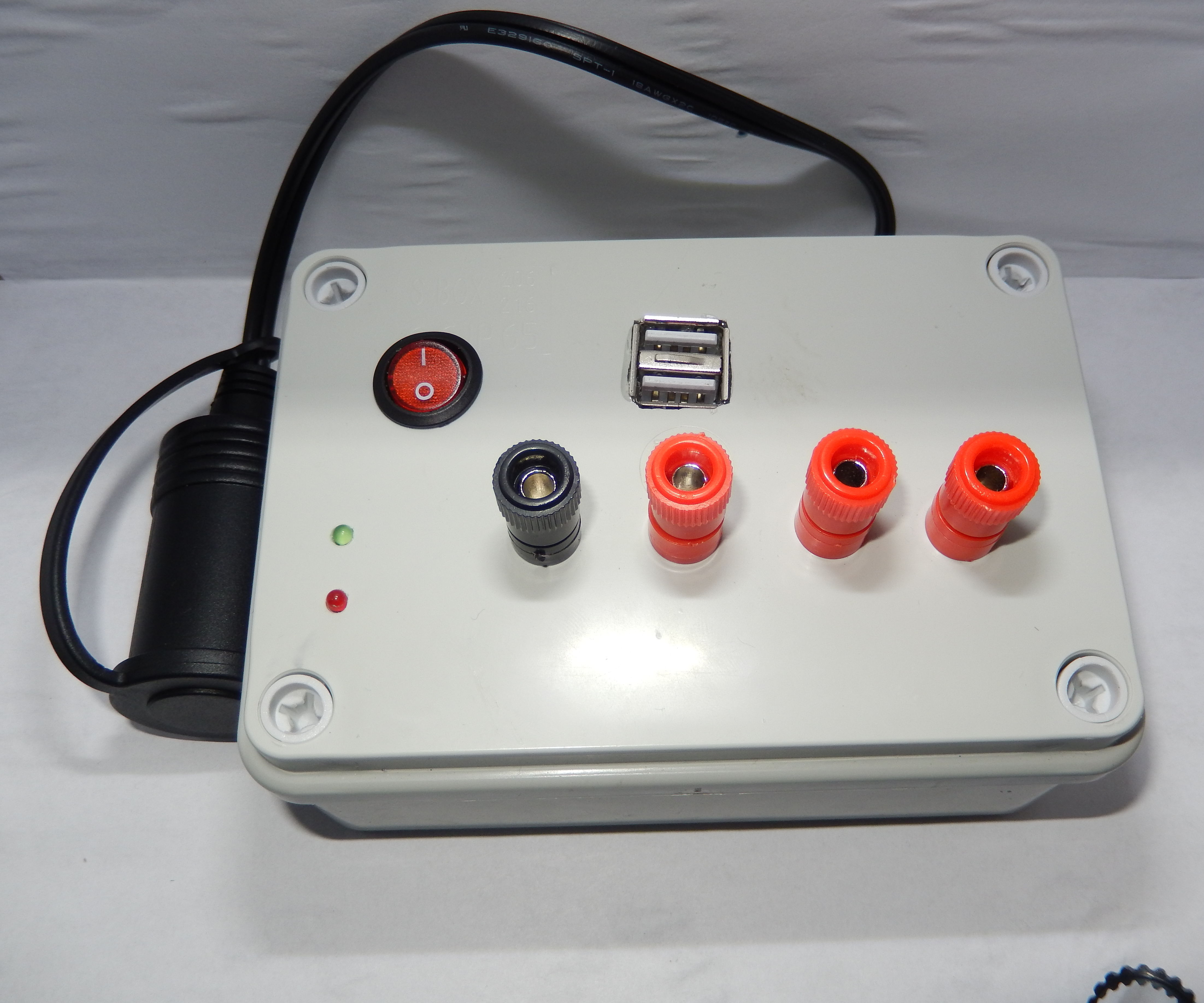 Small Powerful and Cheap Bench Power Supply