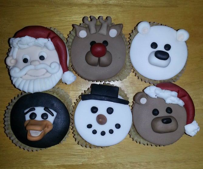 Christmas Cupcakes (for Crisis)