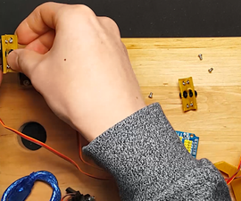 Assemble the Frame With the 2nd Motor / Potentiometer