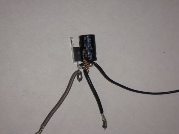 How to Make a Simple and Cheap Liquid Switch (without Floats).