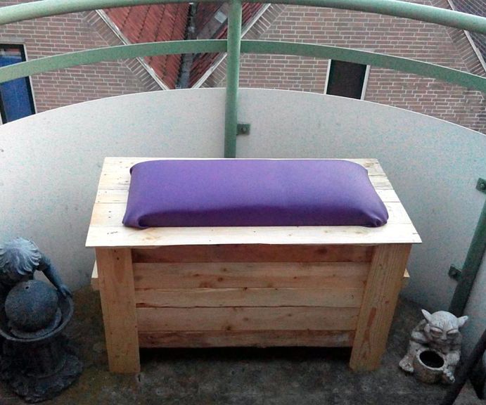 Wanda's All-weather Birthday Balcony Bench-box (made From Pallets)