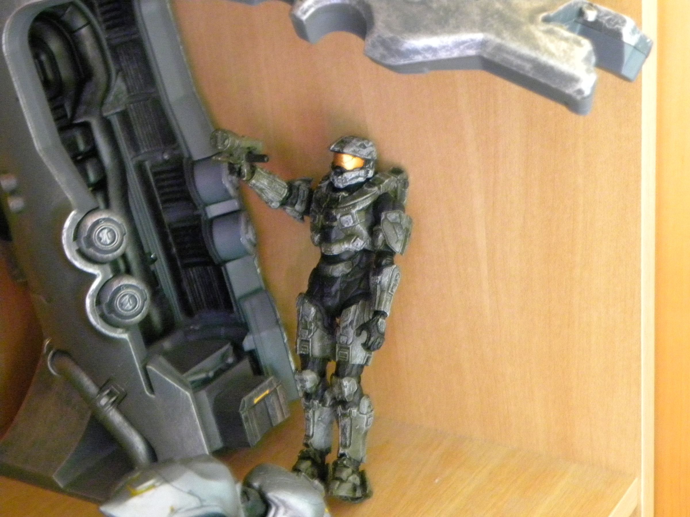 How to Make a Halo 4 Master Chief Costume : 6 Steps (with Pictures ...