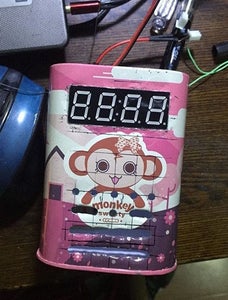Soldering Smoke-absorber Powered by Single Chip