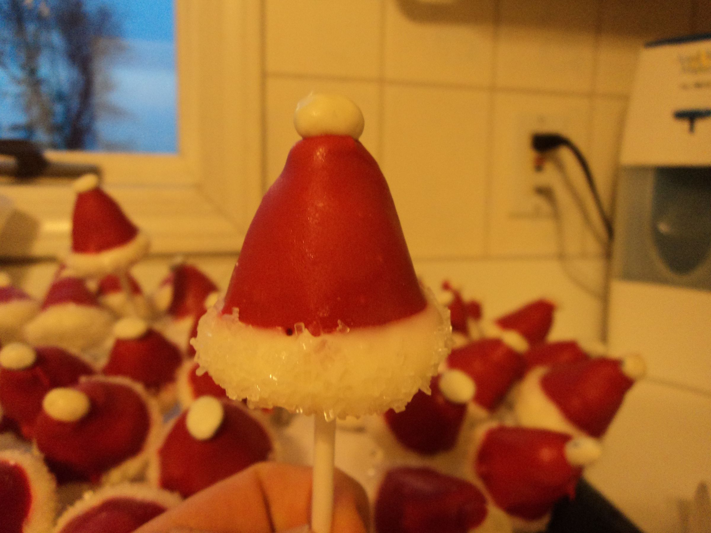 How to Make Santa Hat Cake Pops