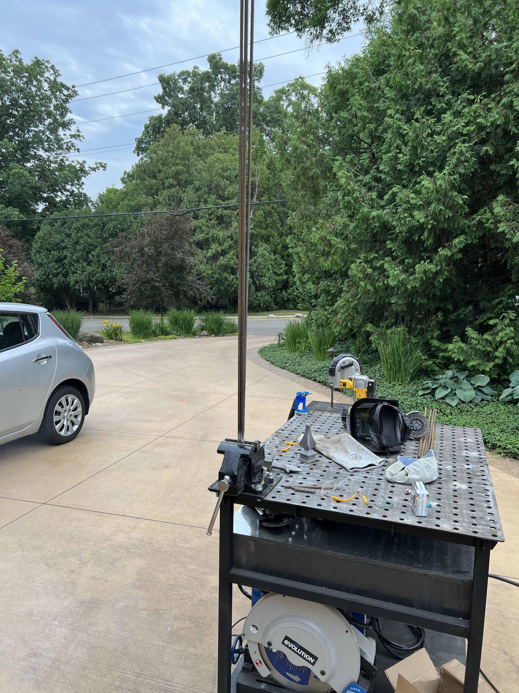 Garden Obelisk/Trellis Made From Rebar 9 Steps (with Pictures