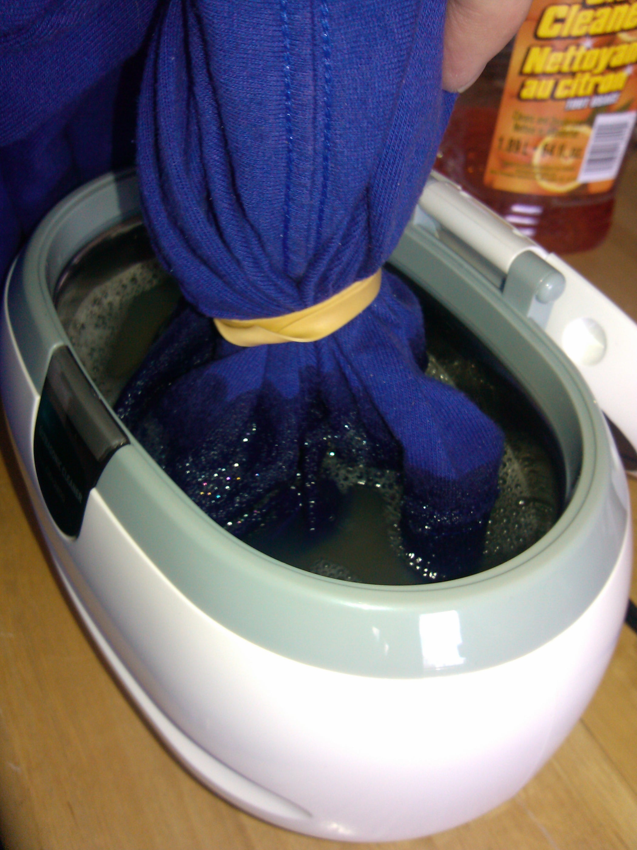 Remove Ring Around the Collar and Other Stains in Fabric 3 Steps