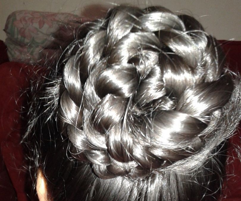 How to Make a Messy Bun