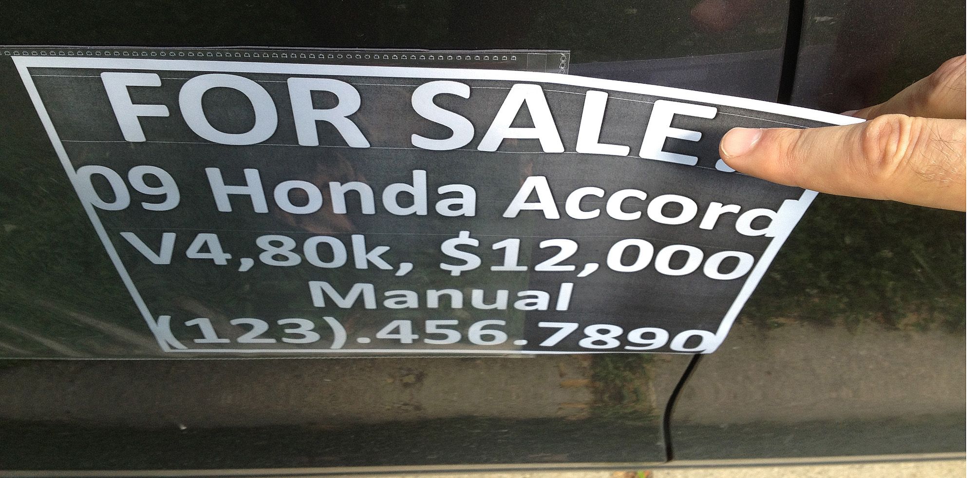 Make "StickyFrames" – universal car magnet with easily replaceable content