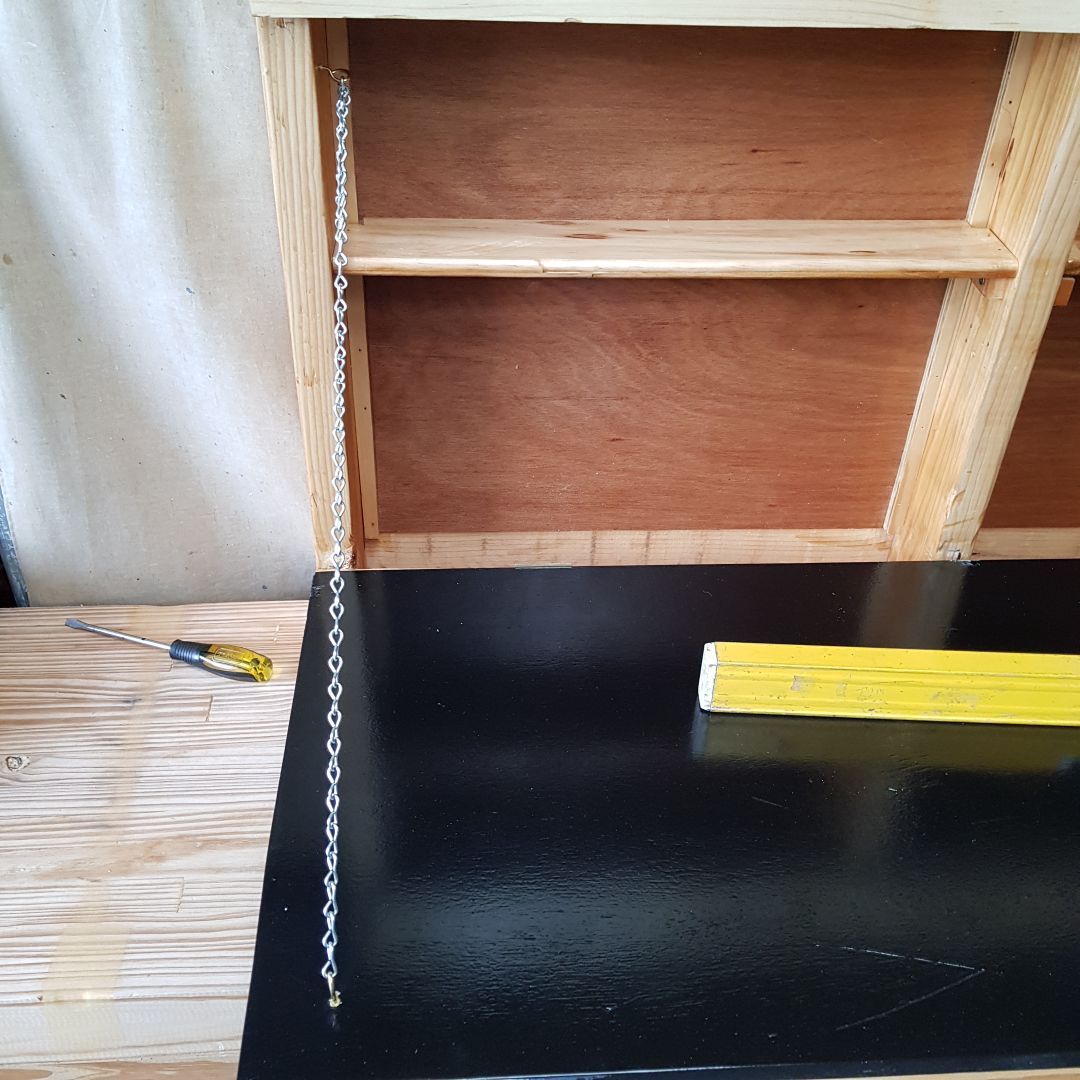 Wall Mounted Drop Down Pallet Bar 10 Steps (with Pictures