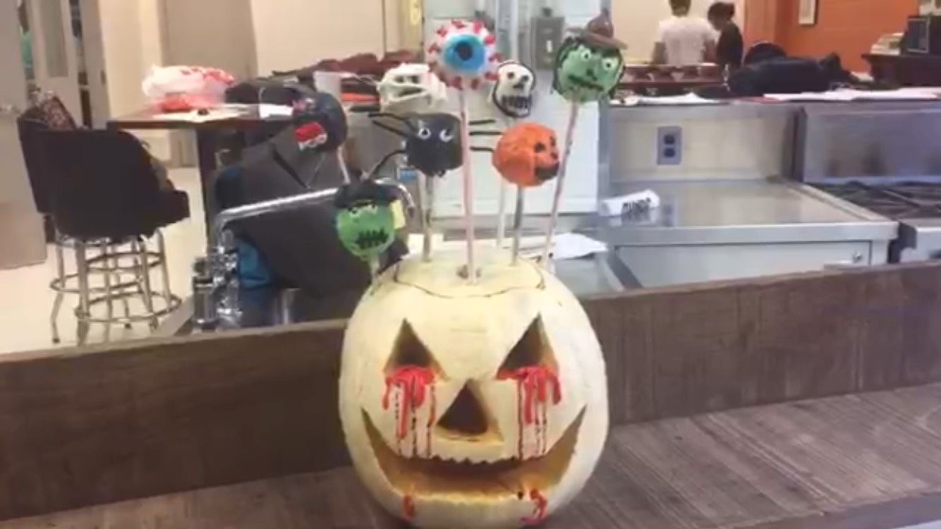 Scare Pops! (halloween Cake Pops)