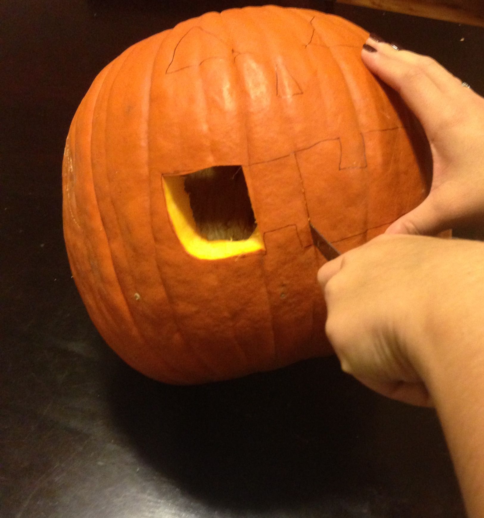 How to Carve a Smiling Pumpking : 8 Steps - Instructables