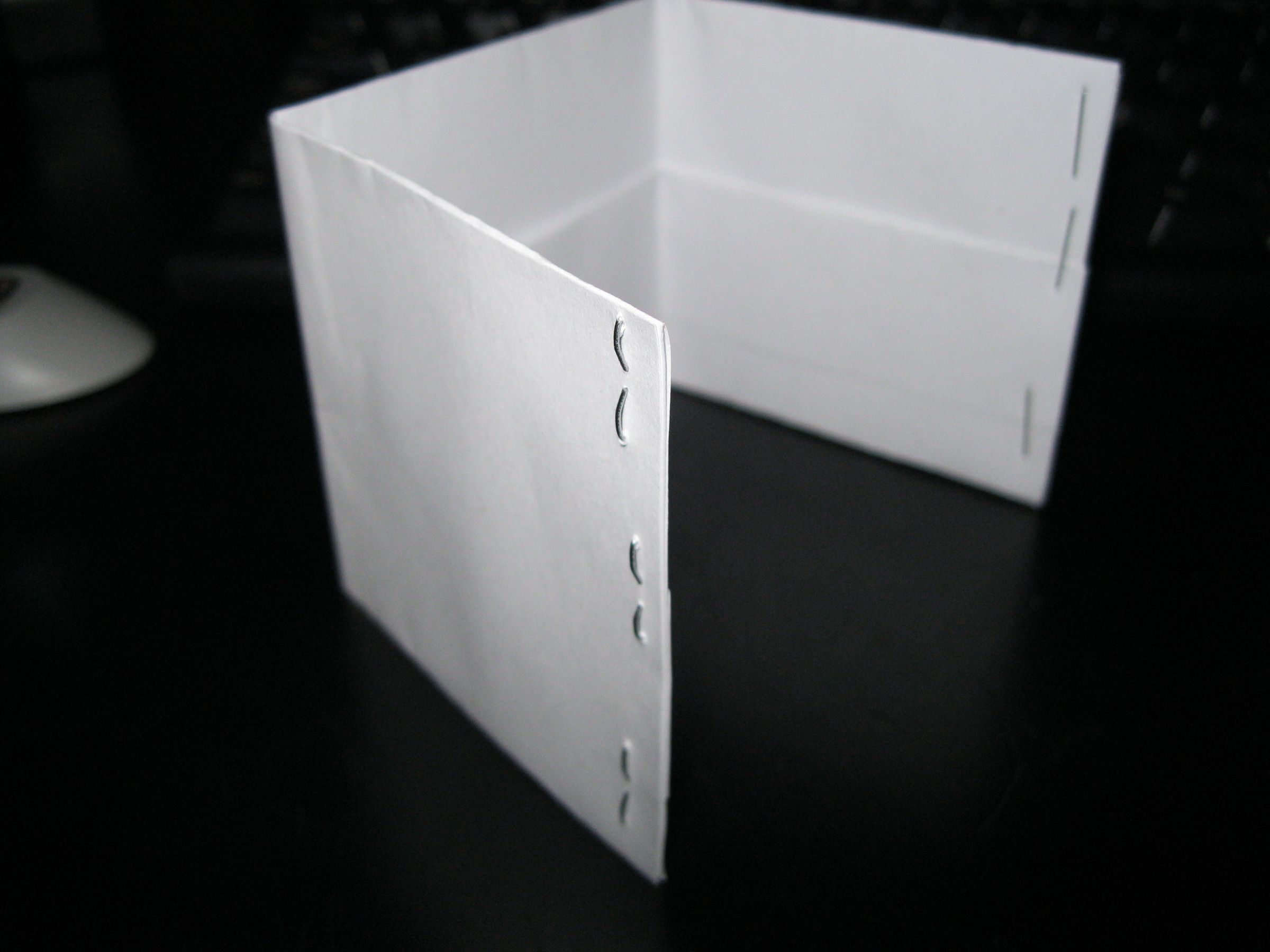 How to Make a Super Easy  Tri Fold/ Bifold Paper Wallet