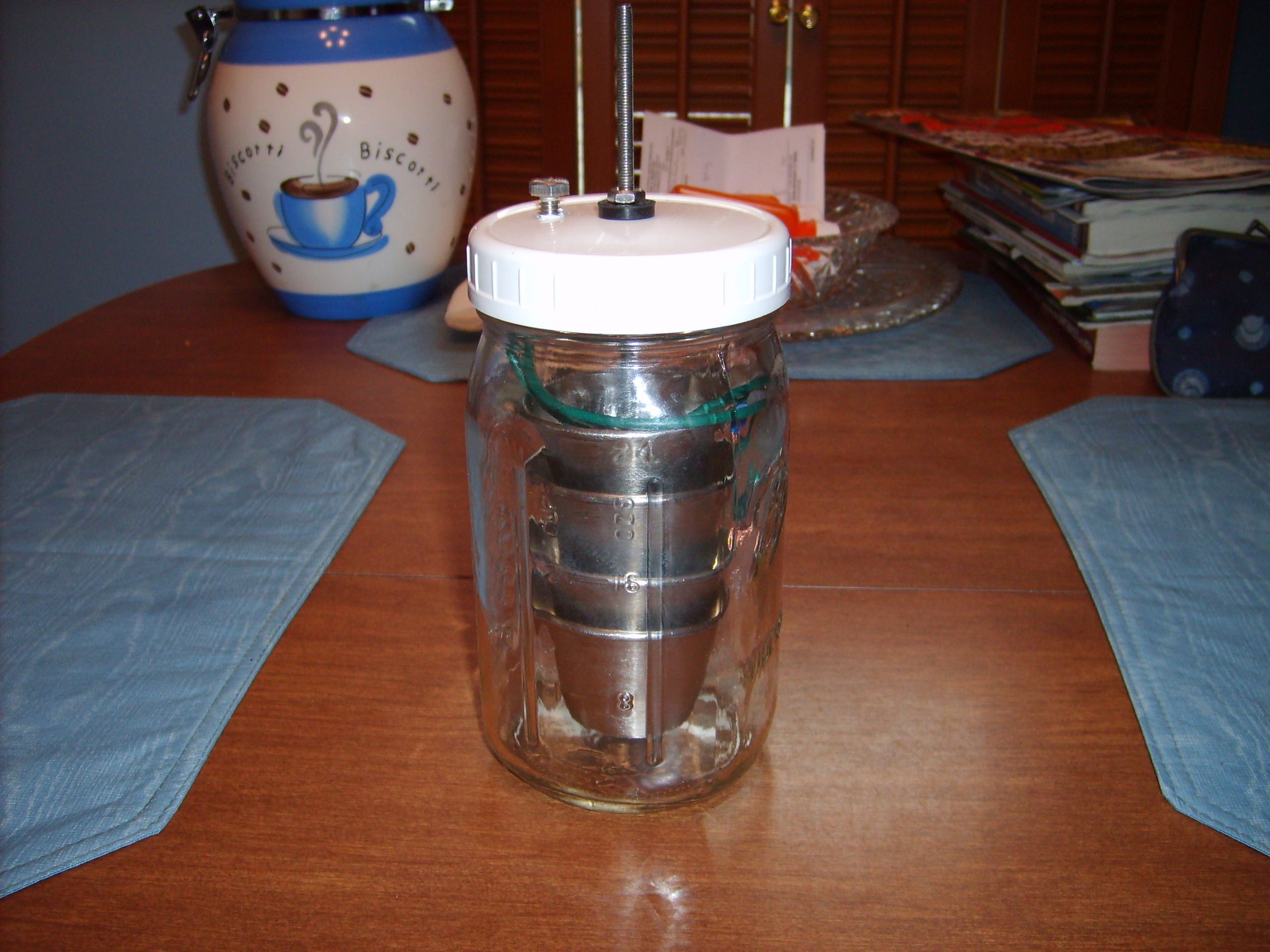 Run Your Car on Hydrogen From Aluminum Soda Cans and Lye 4 Steps