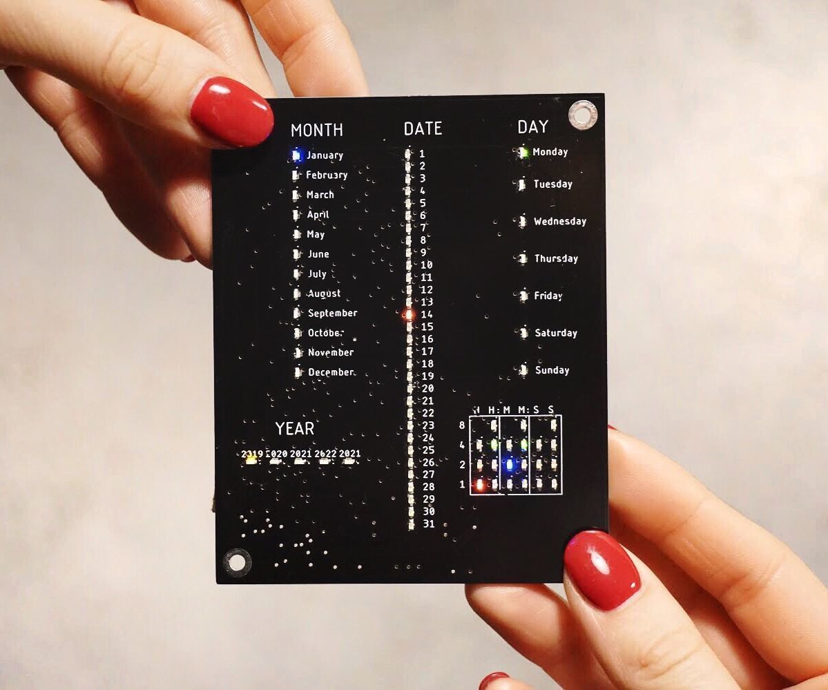 5$ PCB CALENDAR WITH BINARY CLOCK
