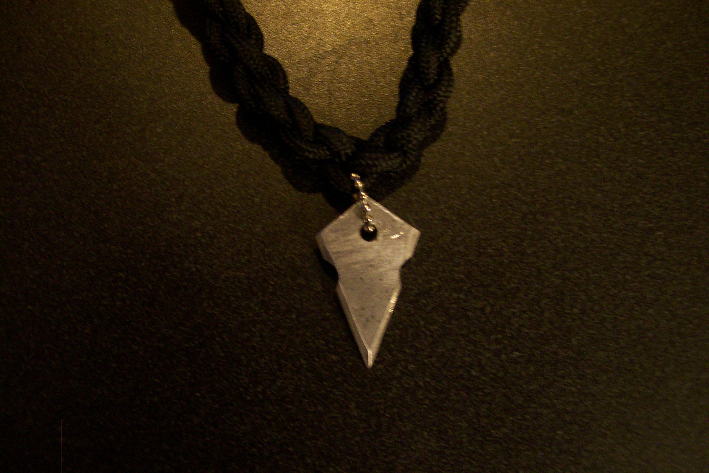 Emergency Survival Arrowhead Pendant and Making an Emergency Arrow