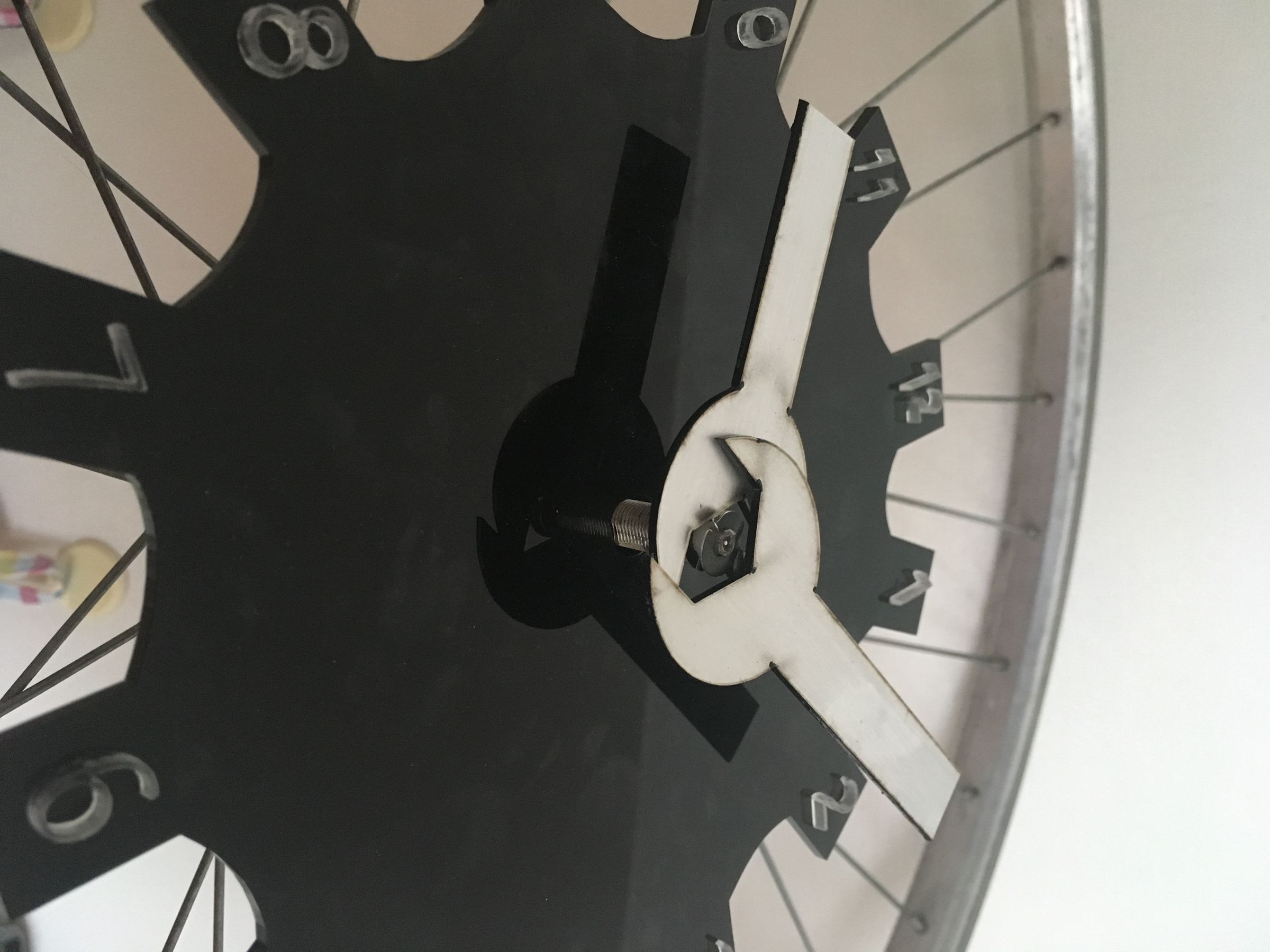 Bicycle Clock (with Unscrewable Clock Mechanism) 6 Steps (with