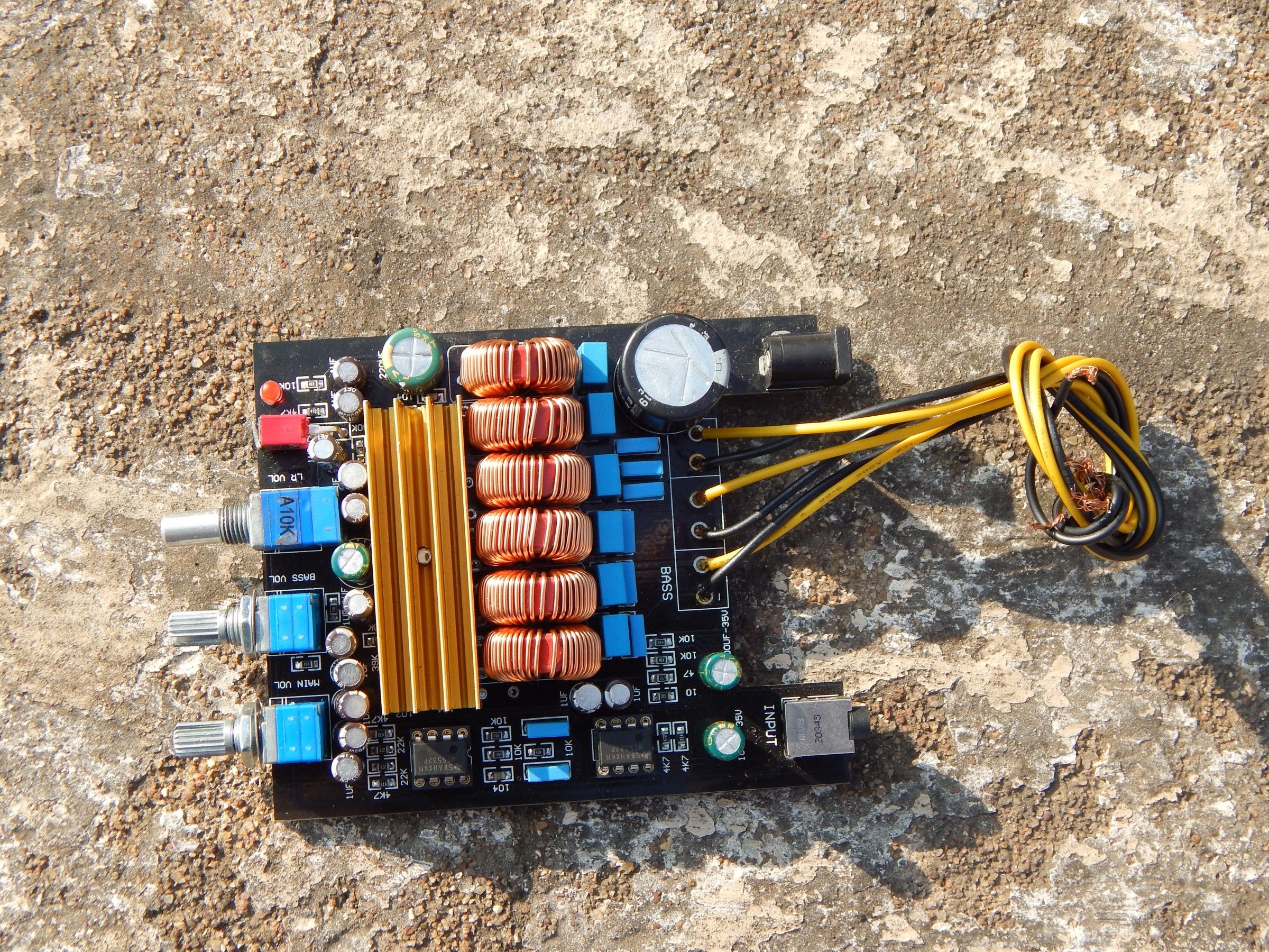 Build Your Own 2.1 Hi-Fi Audio System : 6 Steps - Instructables