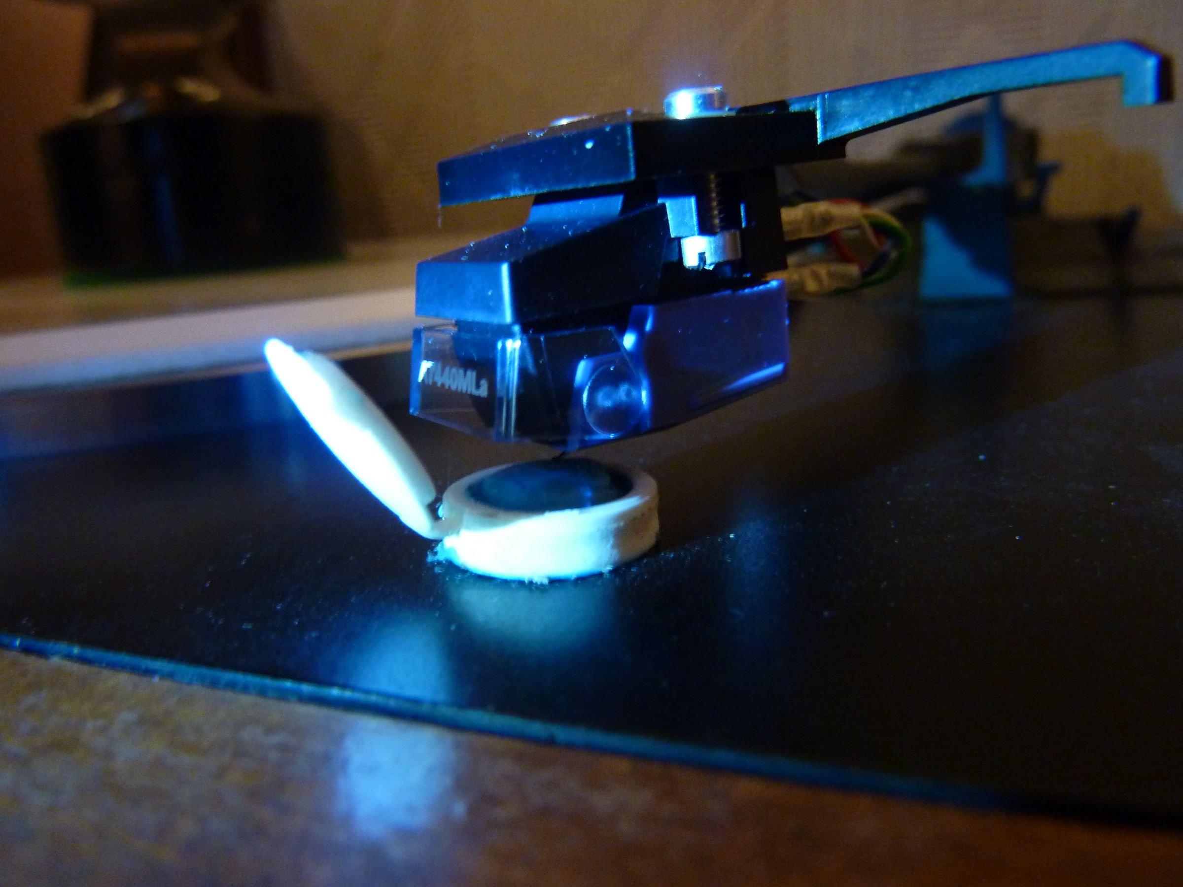 Blue Tack Your Turntable's Needle Clean Instructables