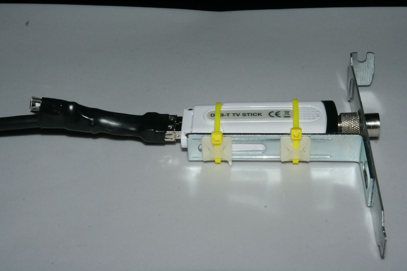 Turn an External USB DVB-T Dongle Into an Internal One