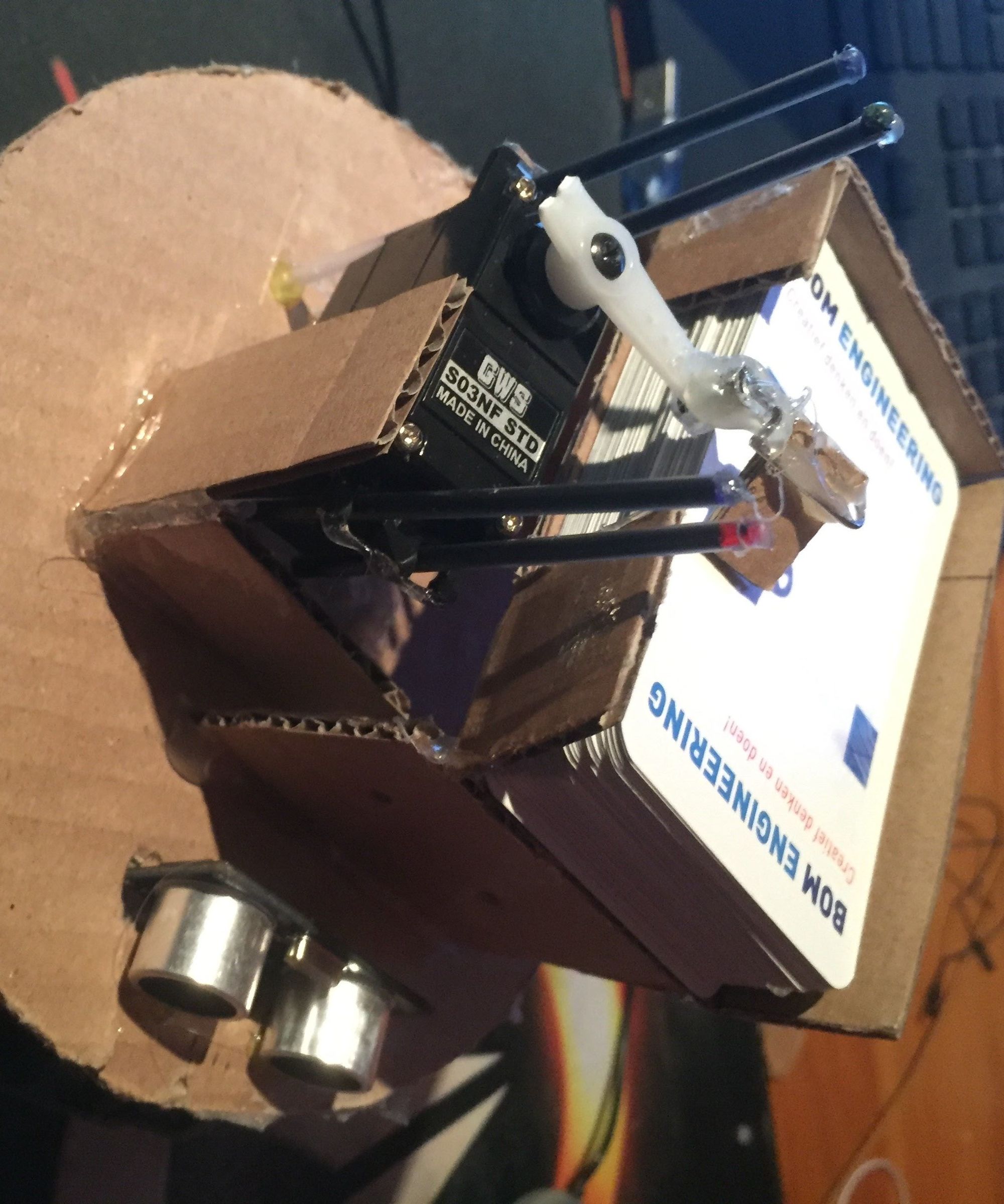 Smart Playing Card Distributor