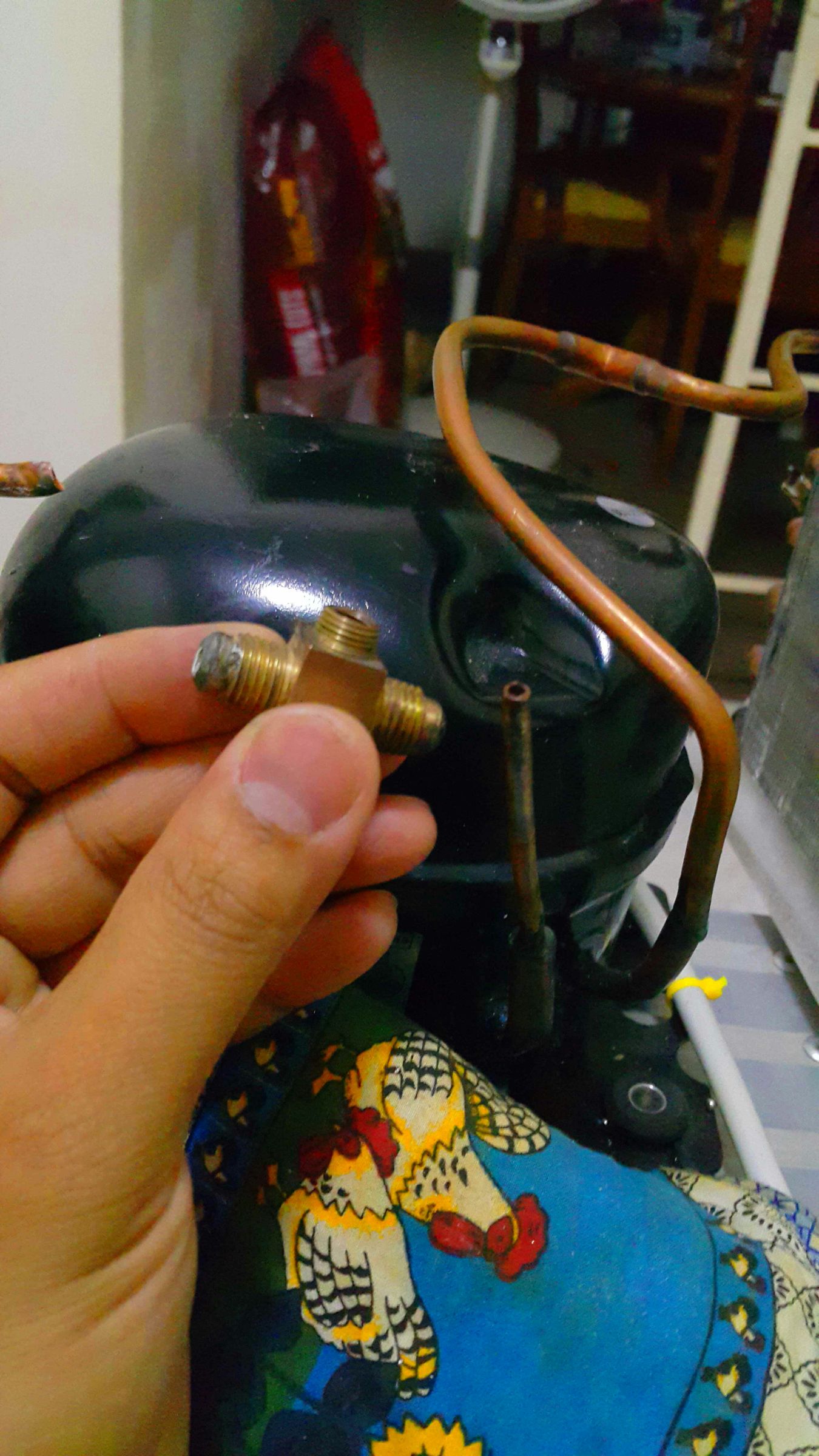 Repairing a Broken Refrigerant Line. 7 Steps (with Pictures